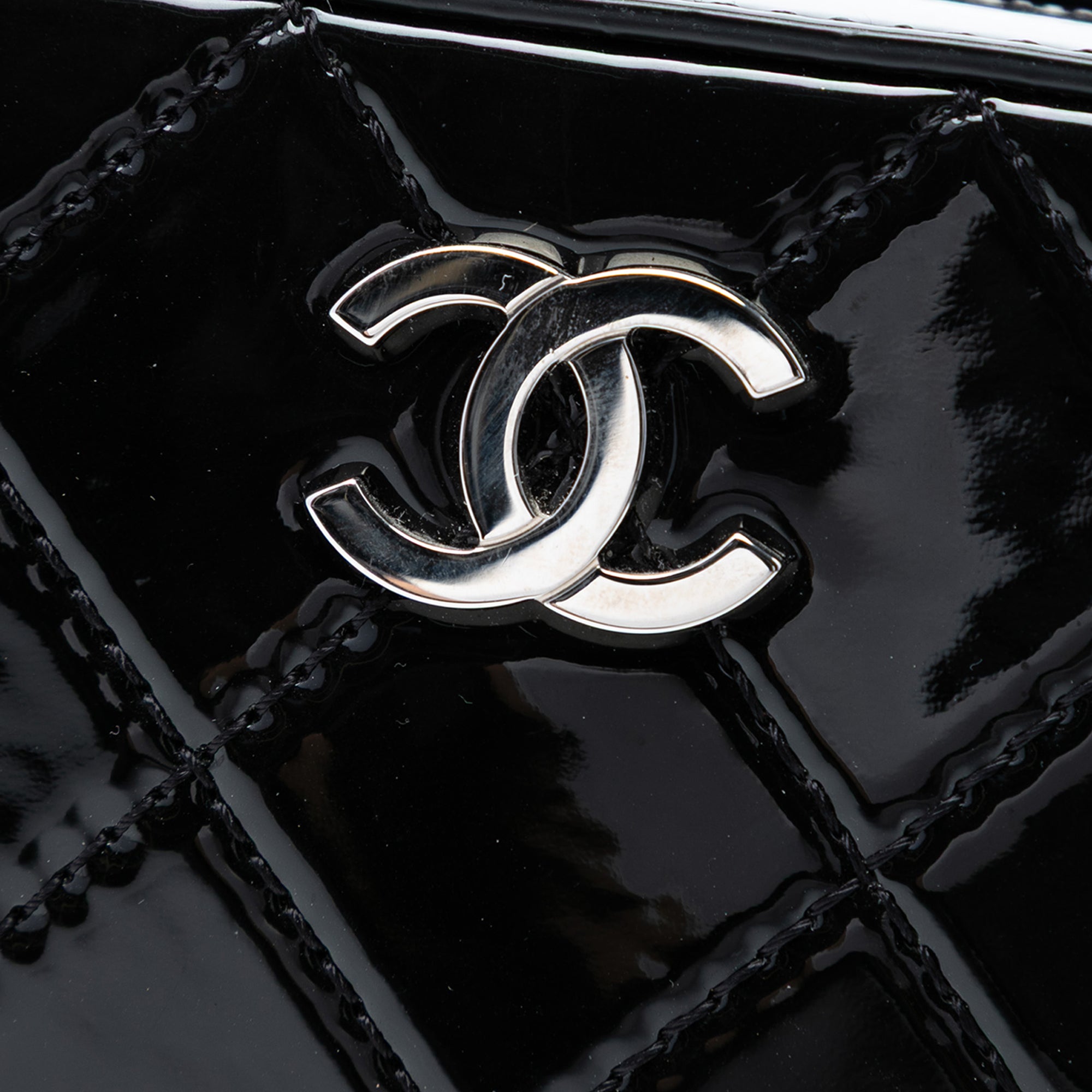 Chanel Small CC Quilted Patent Travel Kit Vanity Case - image 6