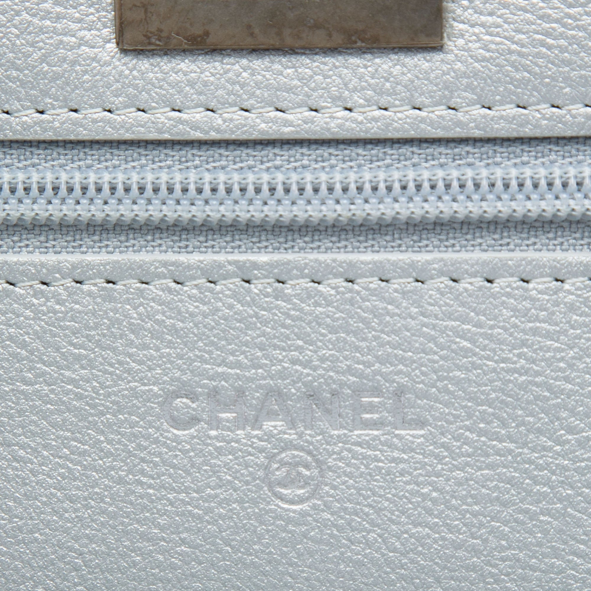 Chanel Reissue 2.55 Quilted Metallic Aged Calfskin Wallet on Chain - image 5