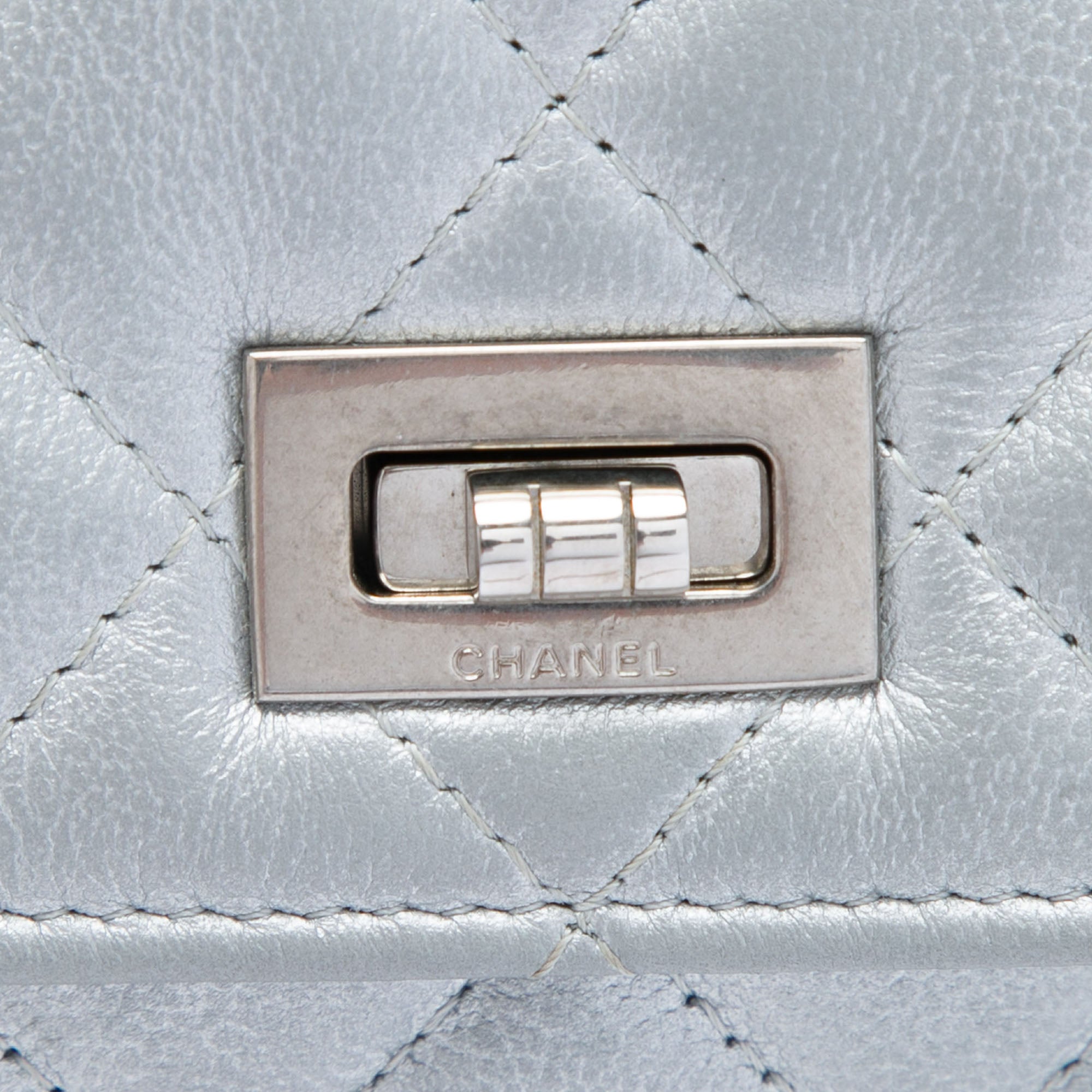 Chanel Reissue 2.55 Quilted Metallic Aged Calfskin Wallet on Chain - image 6