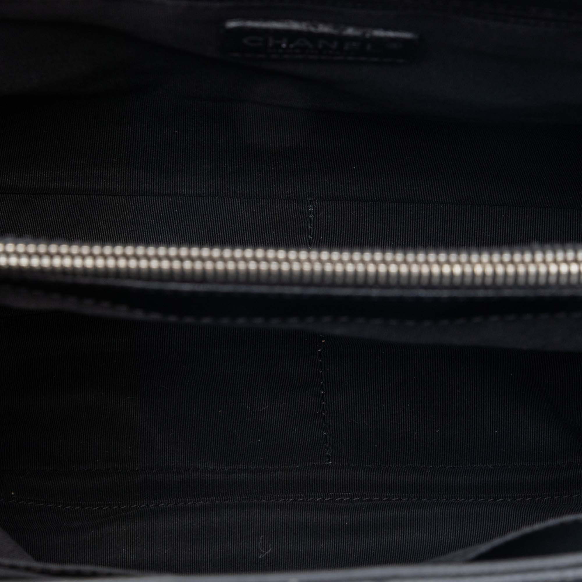 Chanel Caviar Grand Shopping Tote - image 4