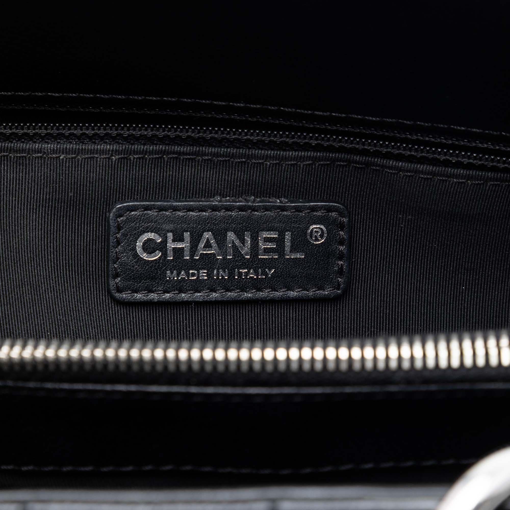 Chanel Caviar Grand Shopping Tote - image 5