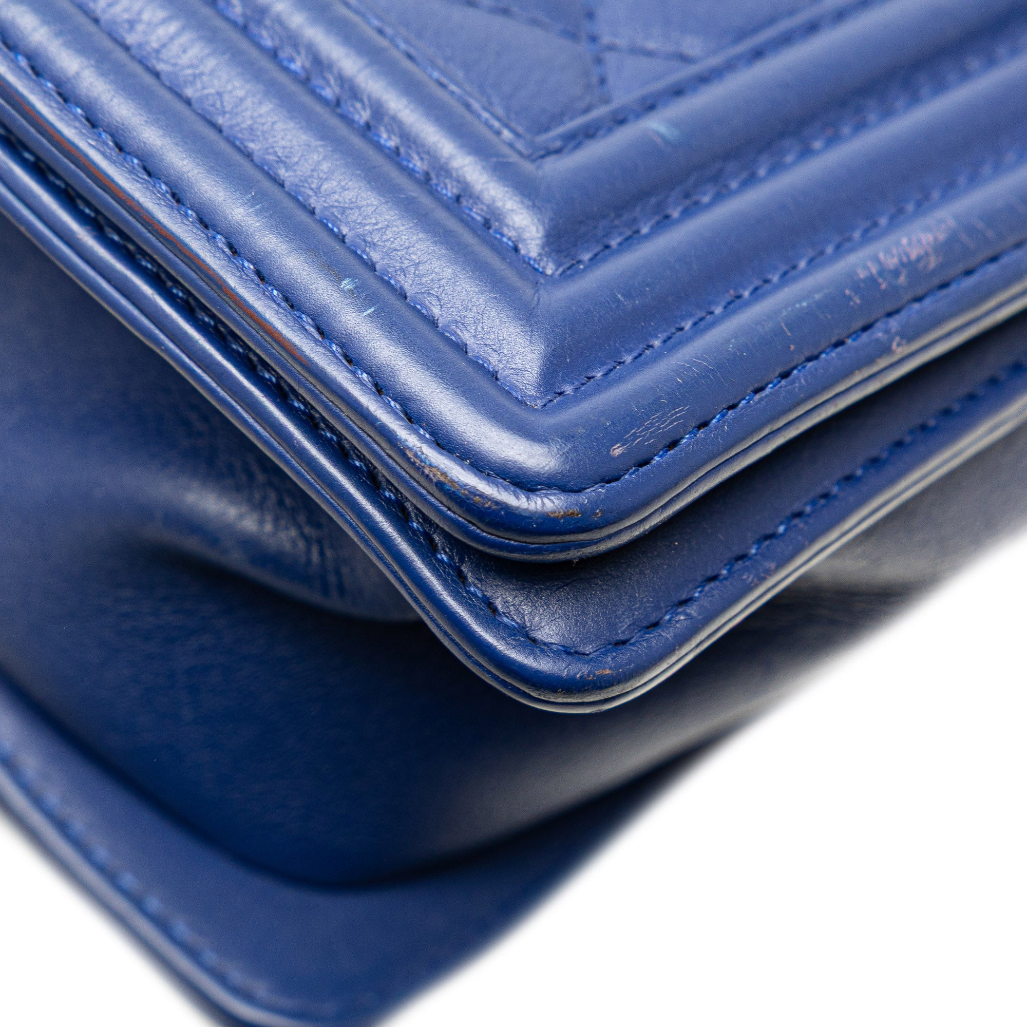 Chanel Old Medium Quilted Lambskin Boy Flap - image 9