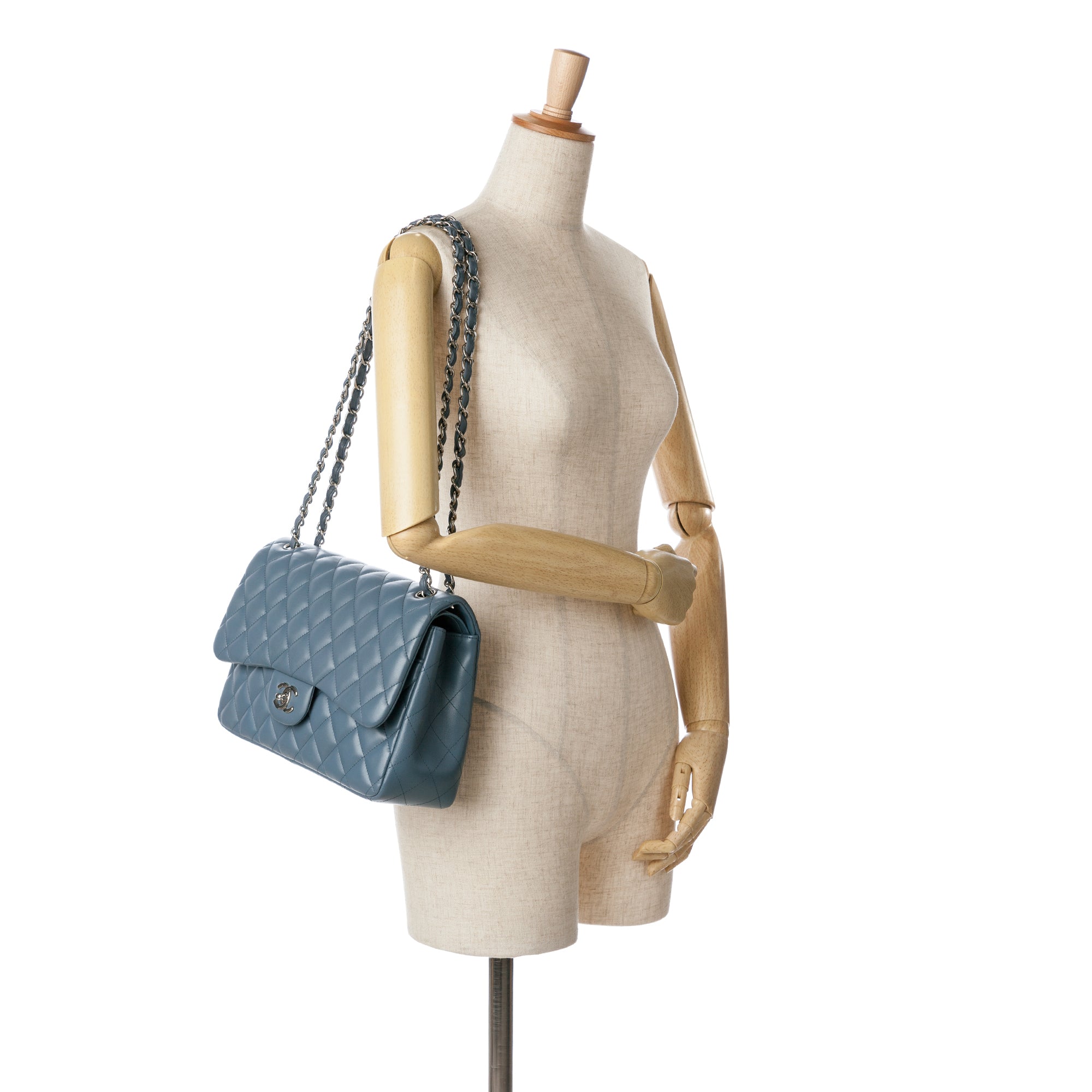Chanel Jumbo Classic Lambskin Double Flap - image 9