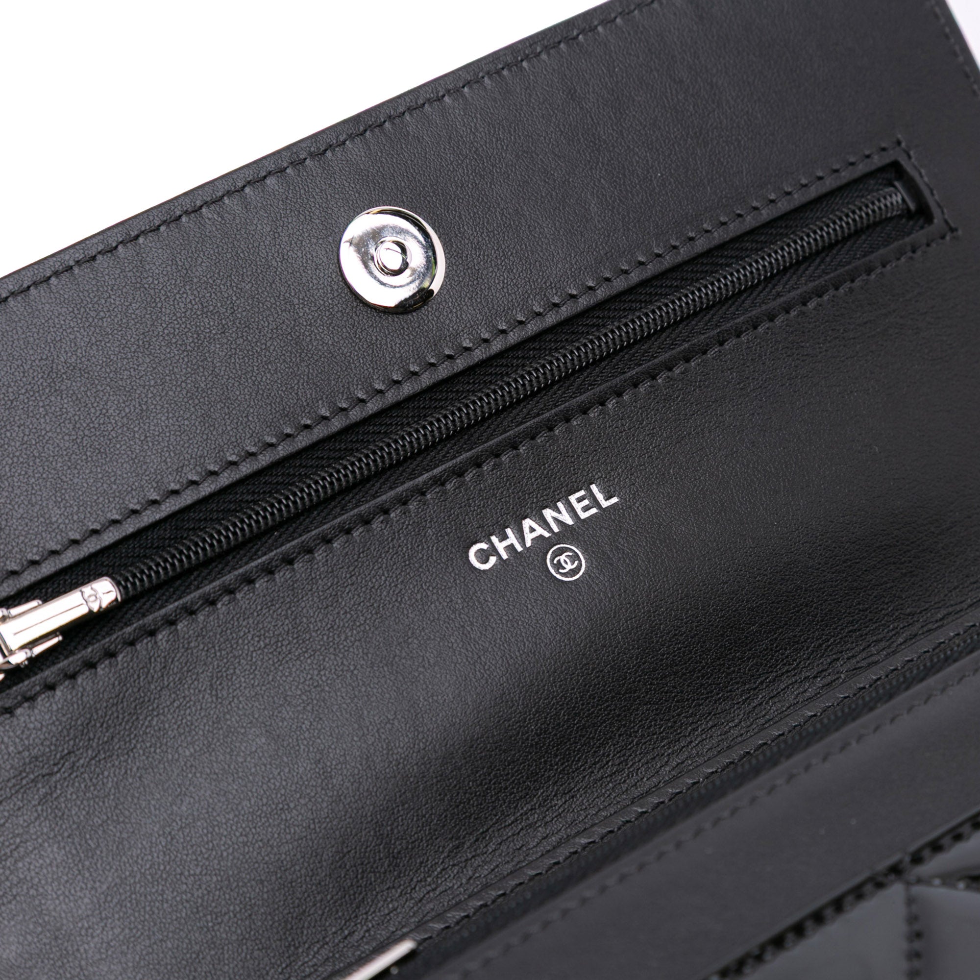 Chanel CC Bicolor Quilted Patent Wallet on Chain - image 7