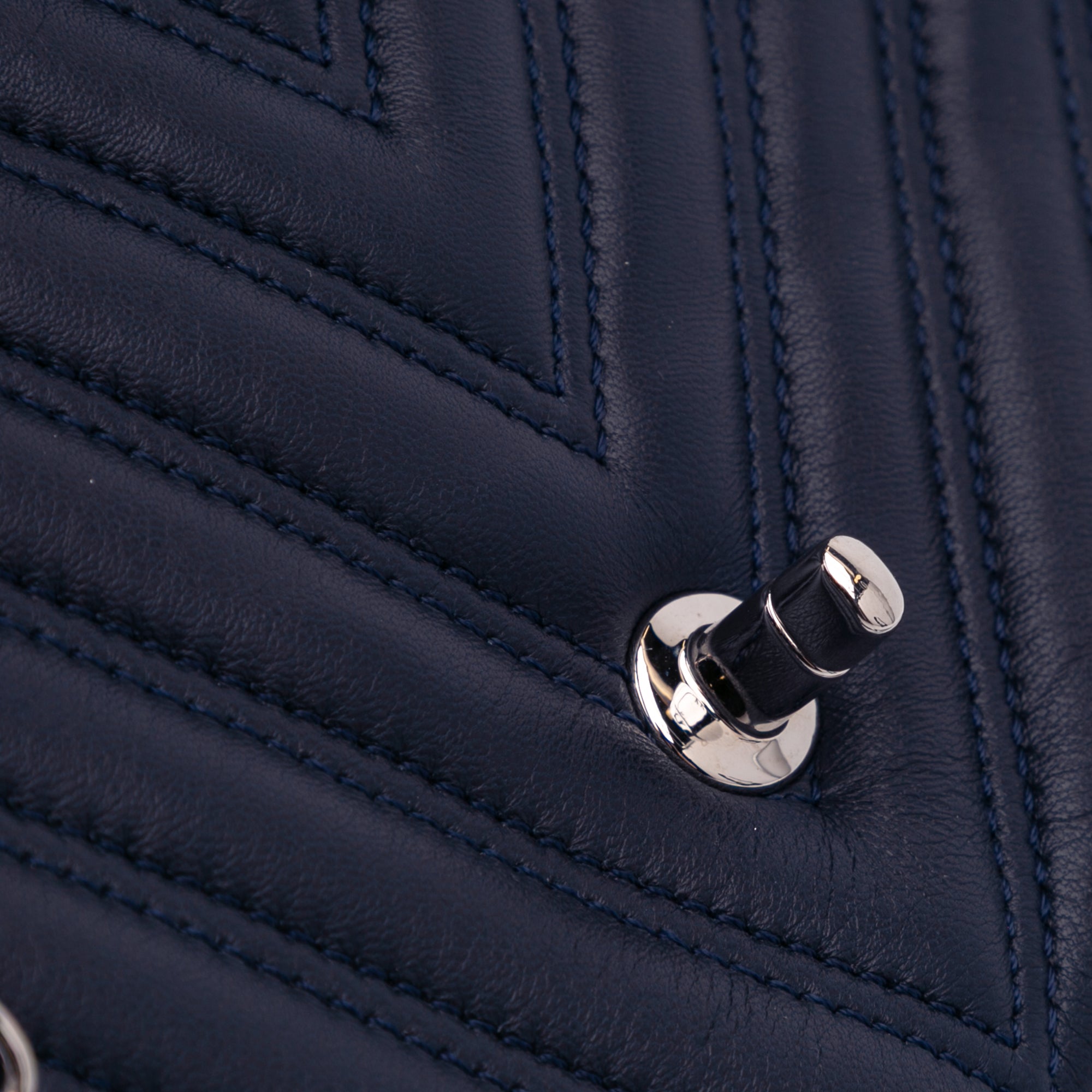 Chanel Jumbo Double Stitch Chevron Lambskin Single Flap - image 8