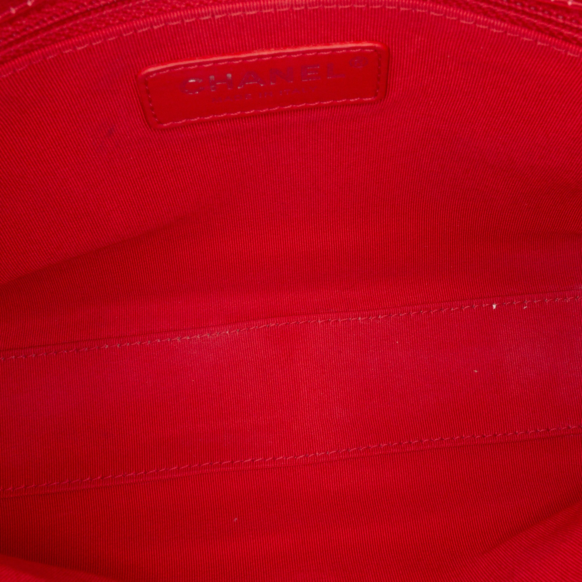 Chanel CC Quilted Crumpled Calfskin and Grosgrain Flap - image 4