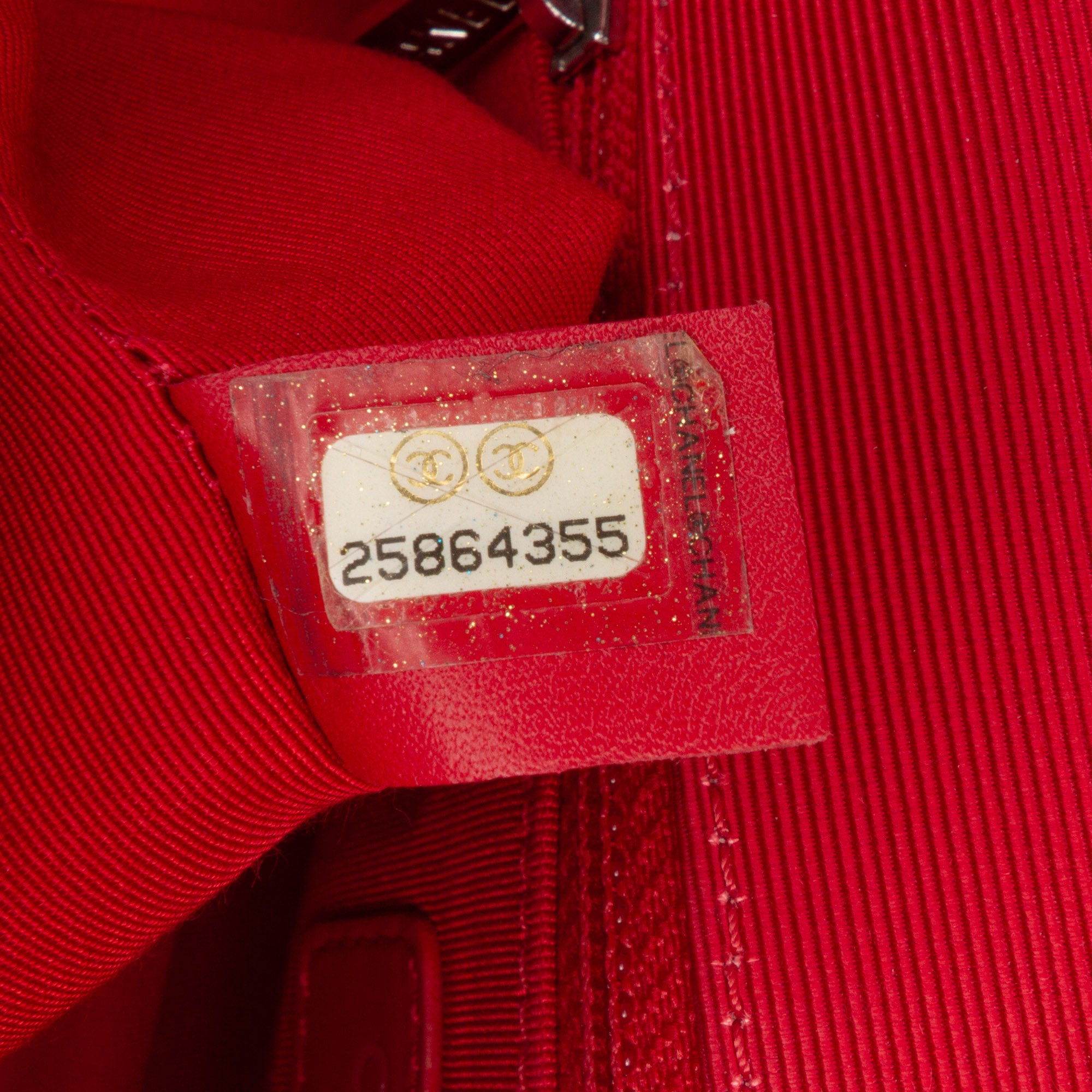 Chanel CC Quilted Crumpled Calfskin and Grosgrain Flap - image 6