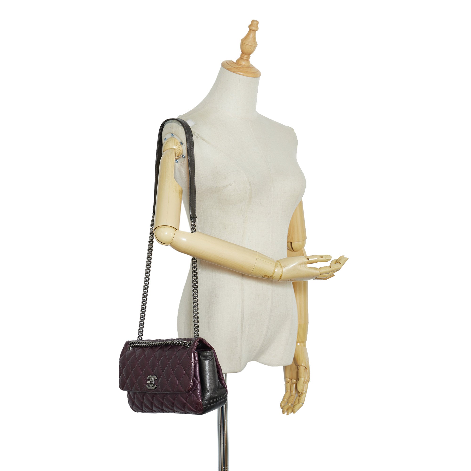 Chanel Glazed Matelasse Portobello Flap Bag - image 1