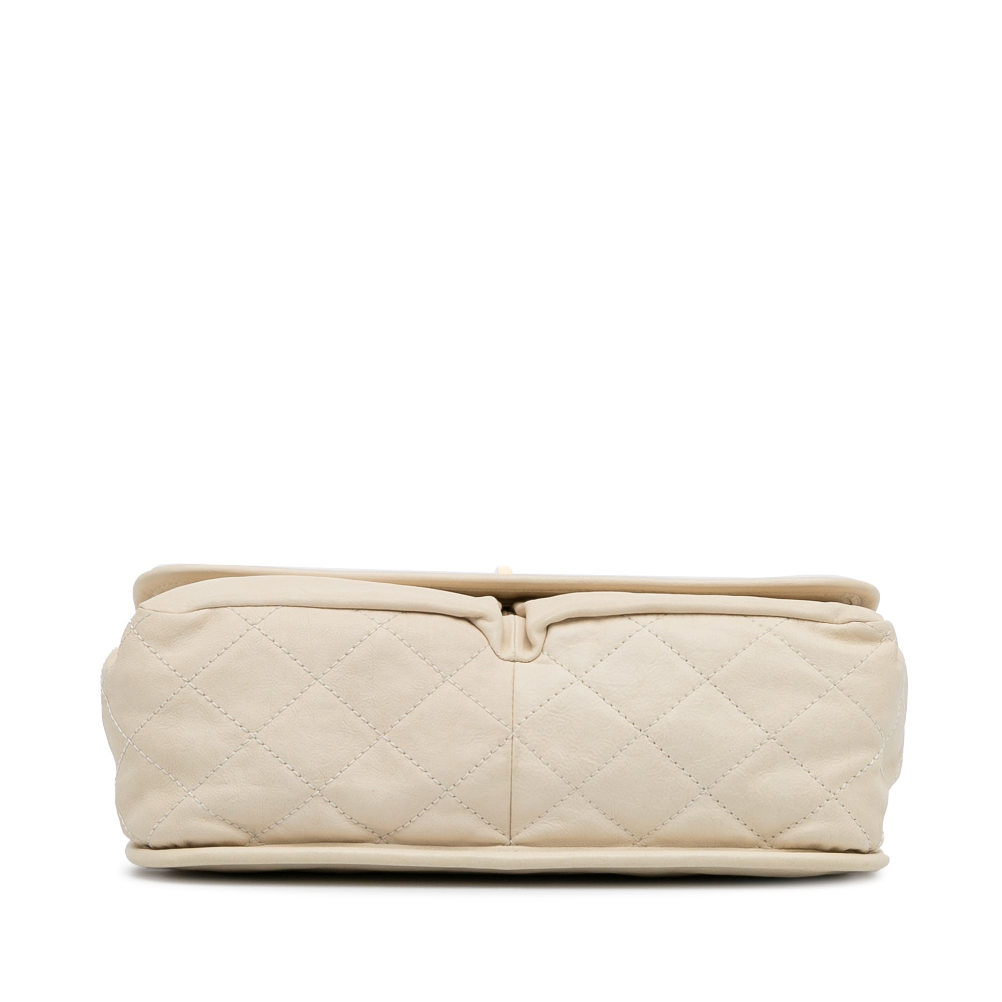 Chanel Natural Beauty Split Pocket - image 5