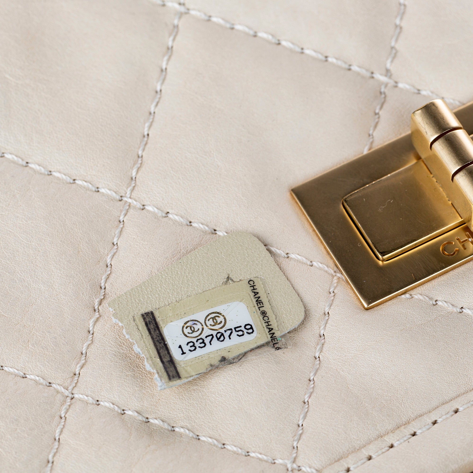 Chanel Natural Beauty Split Pocket - image 8