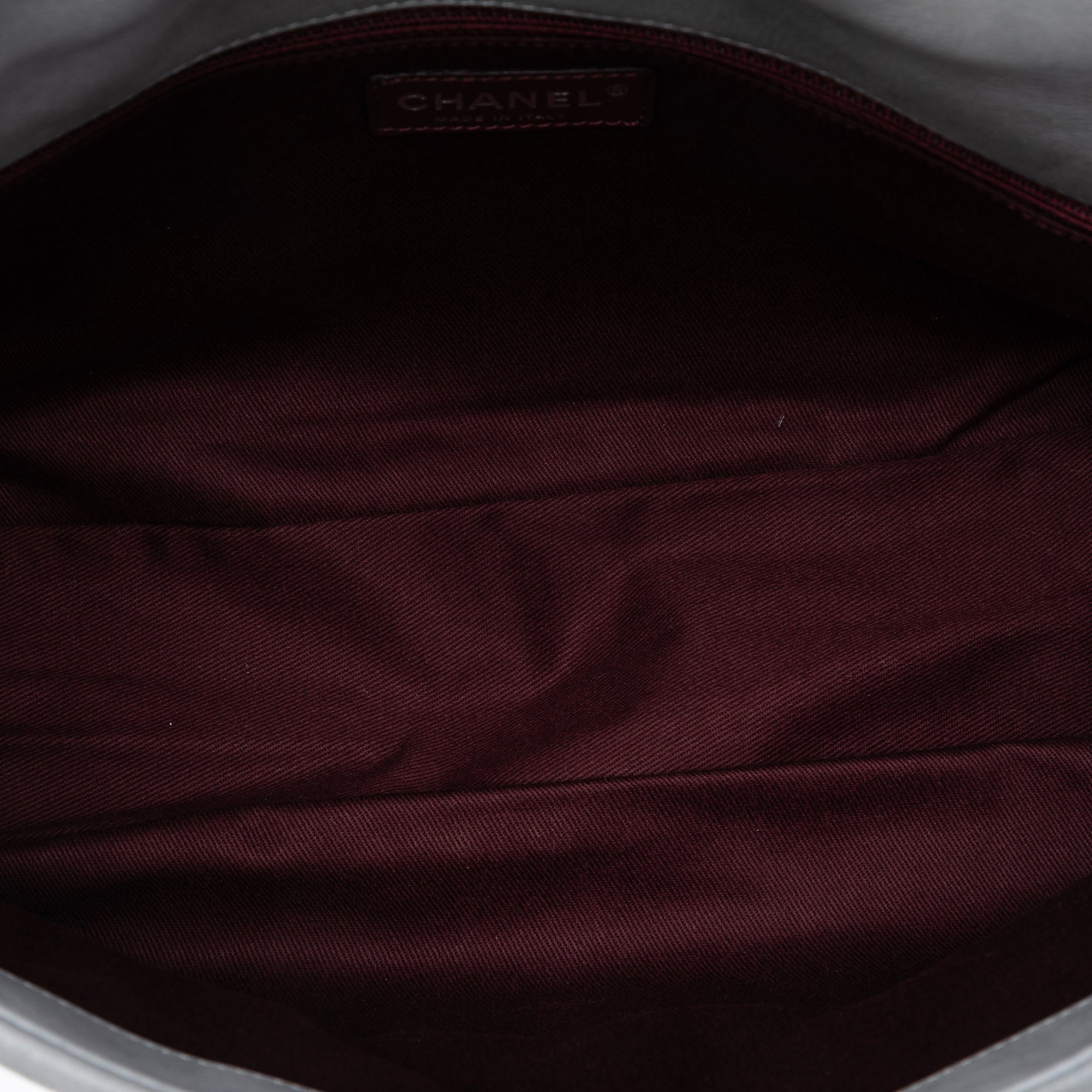Chanel Jumbo Iridescent Calfskin In The Mix Flap - image 4