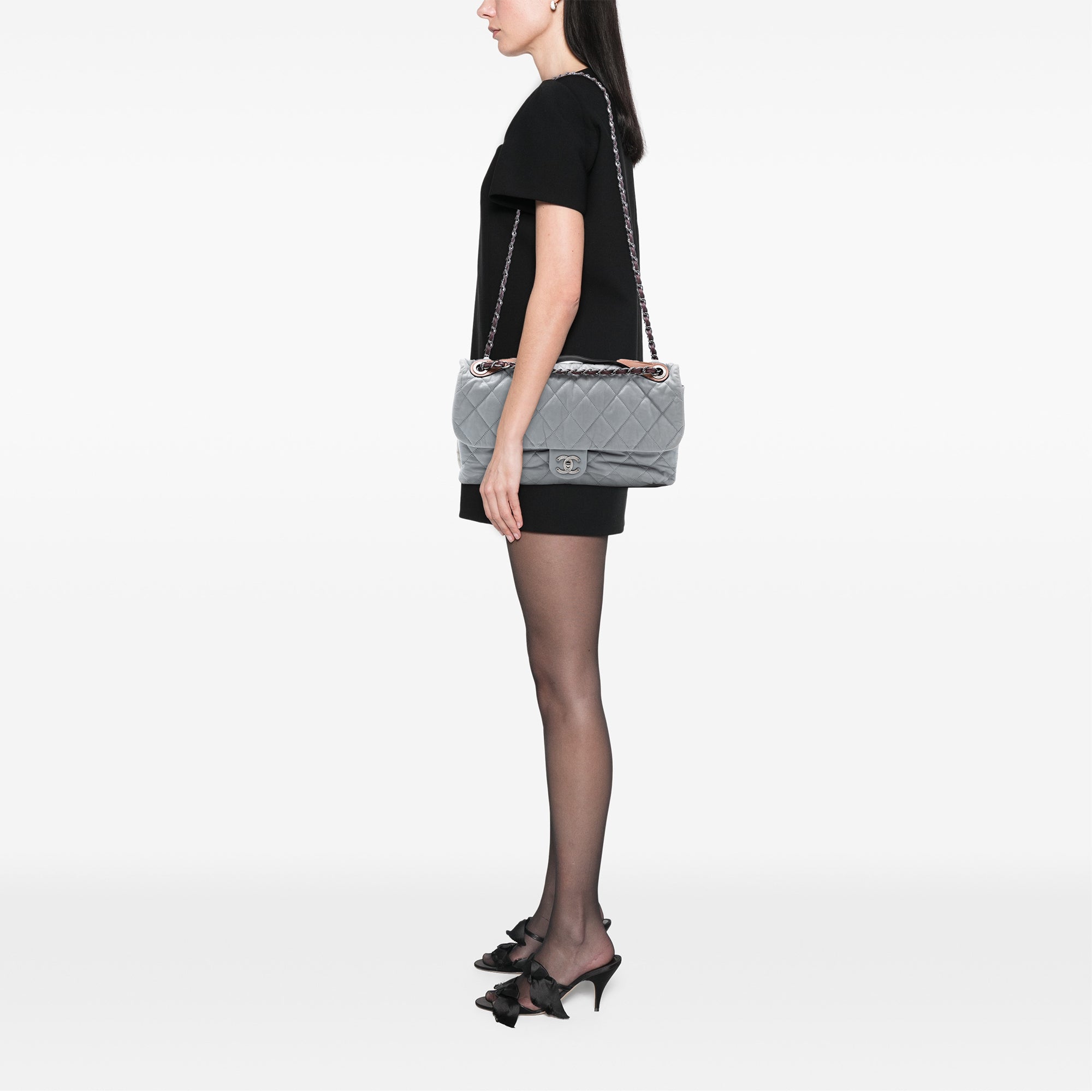 Chanel Jumbo Iridescent Calfskin In The Mix Flap - image 7