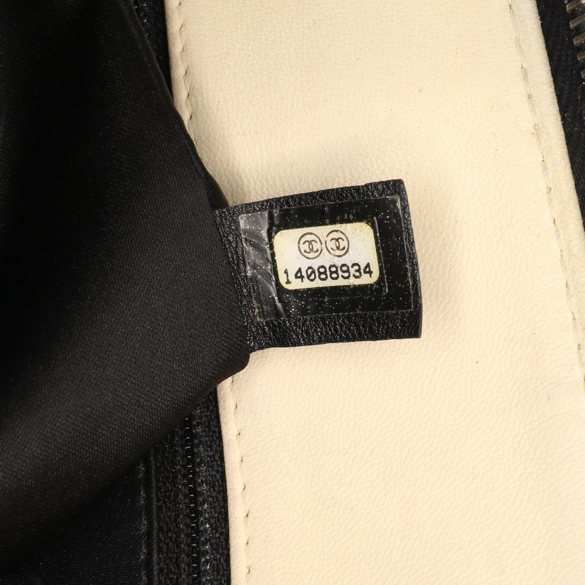 Chanel Maxi Quilted Calfskin Blizzard Zip Top Flap - image 6