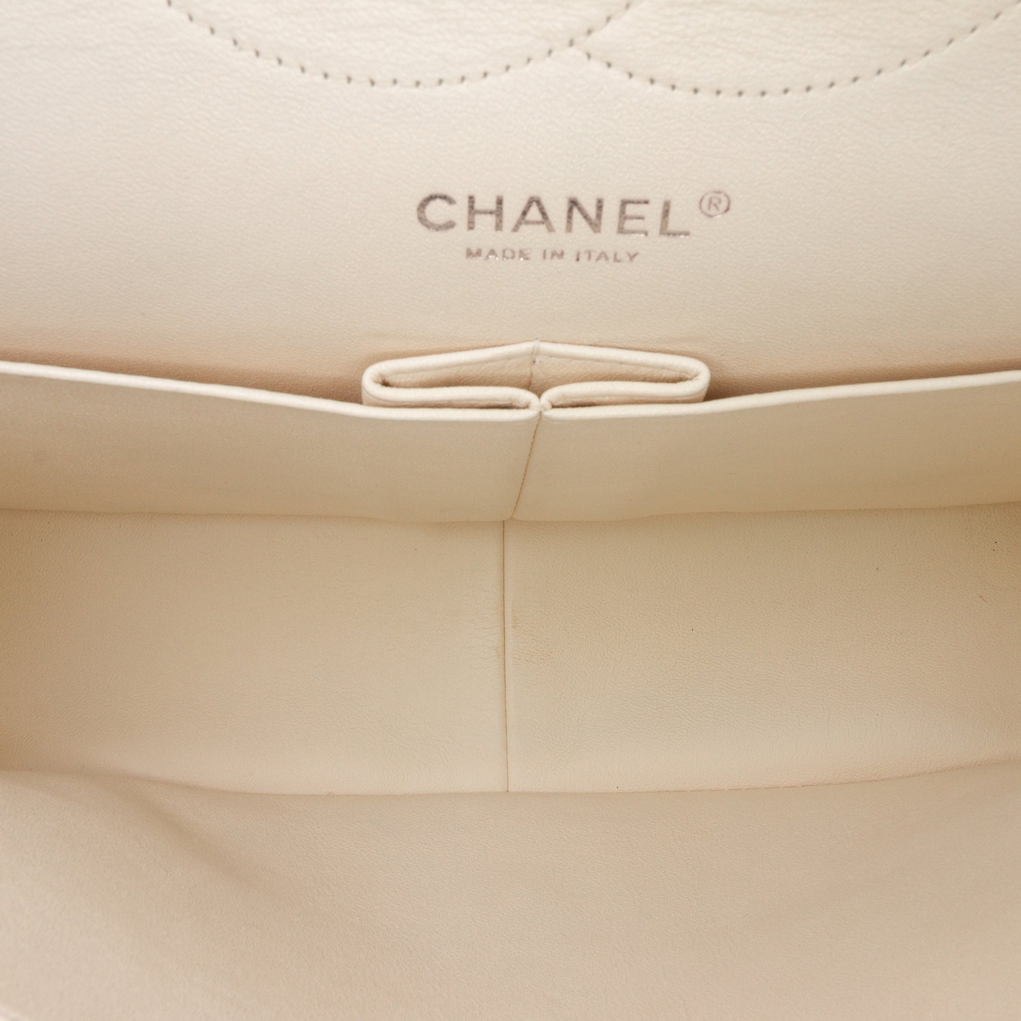Chanel Jumbo Classic Caviar Double Flap - image 4