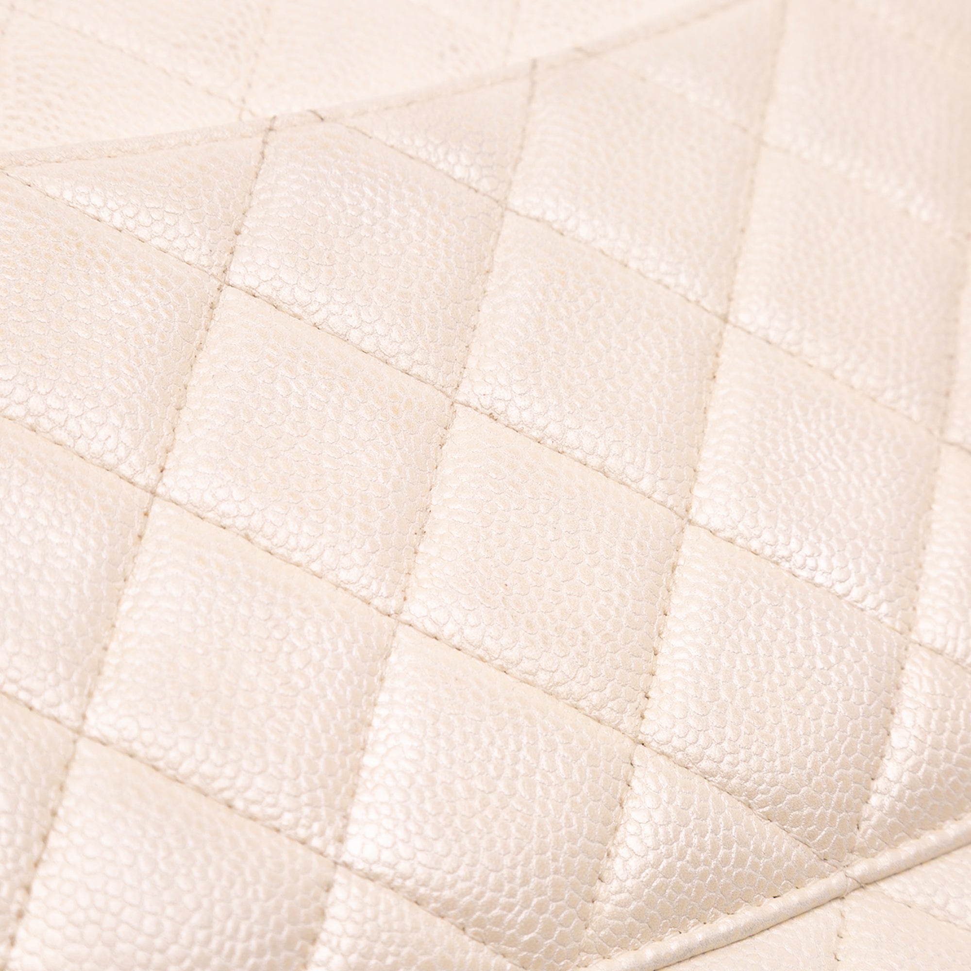 Chanel Jumbo Classic Caviar Double Flap - image 9