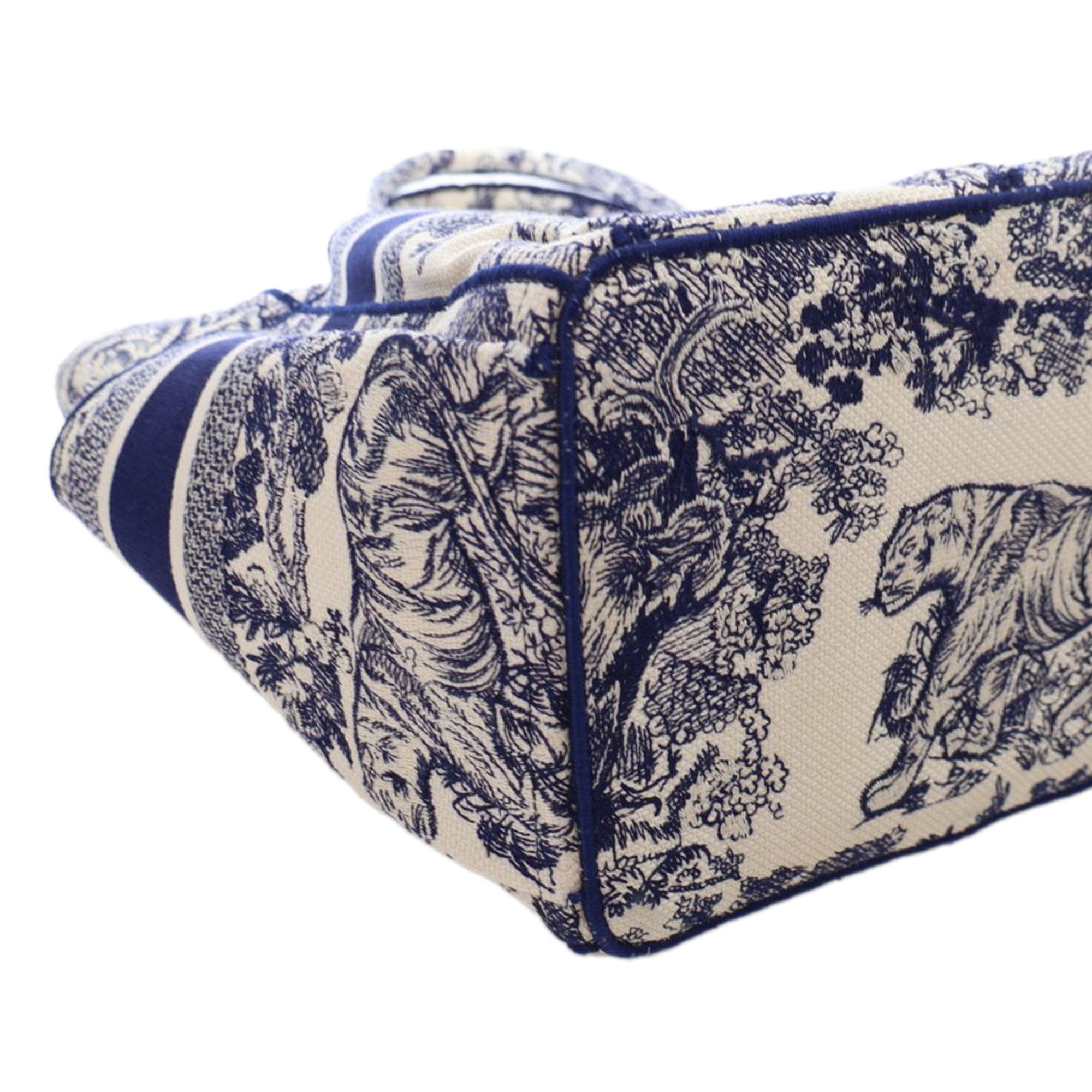Dior Canvas Embroidered Toile De Jouy Catherine Tote - image 9
