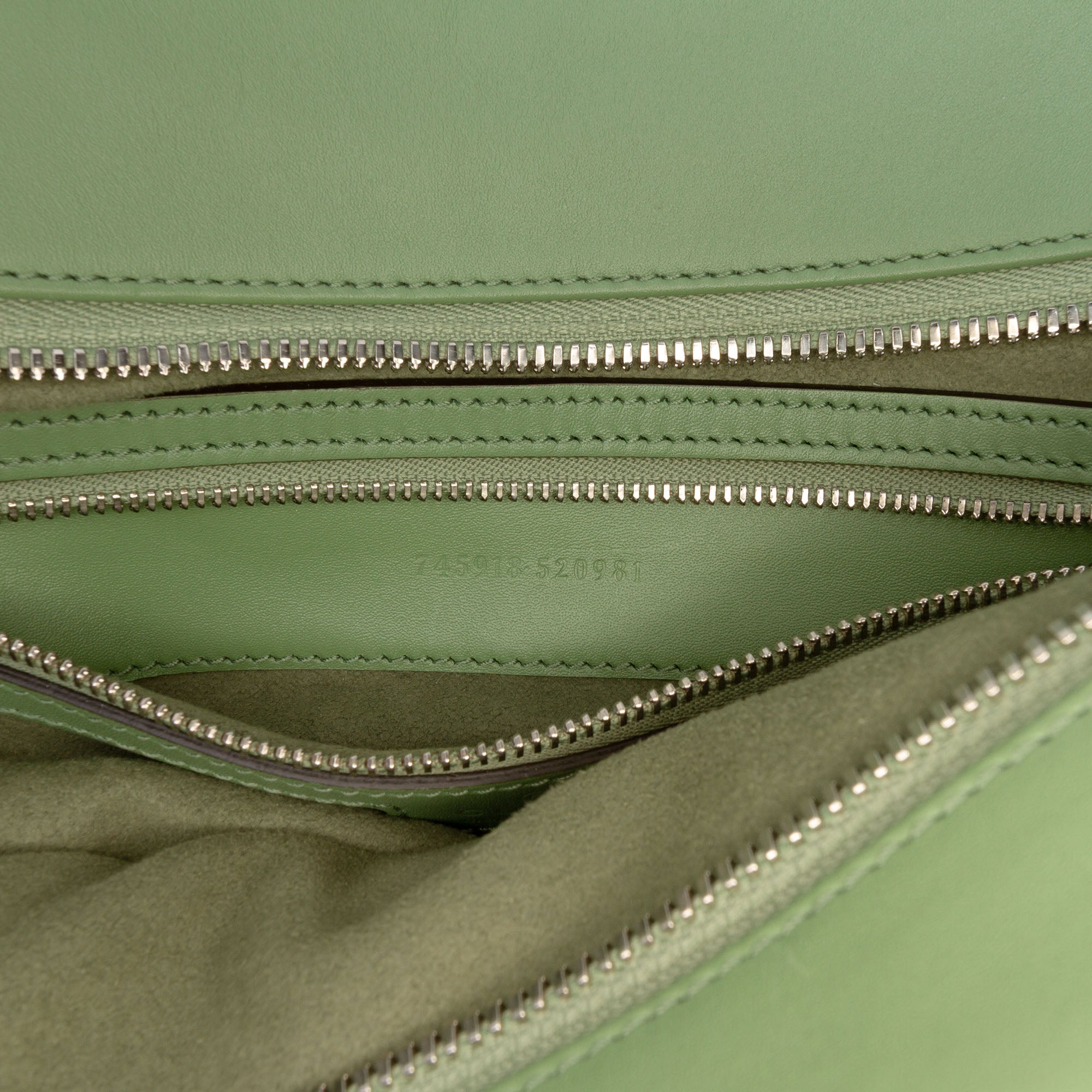 Gucci Small Leather Petite GG Tote - image 6
