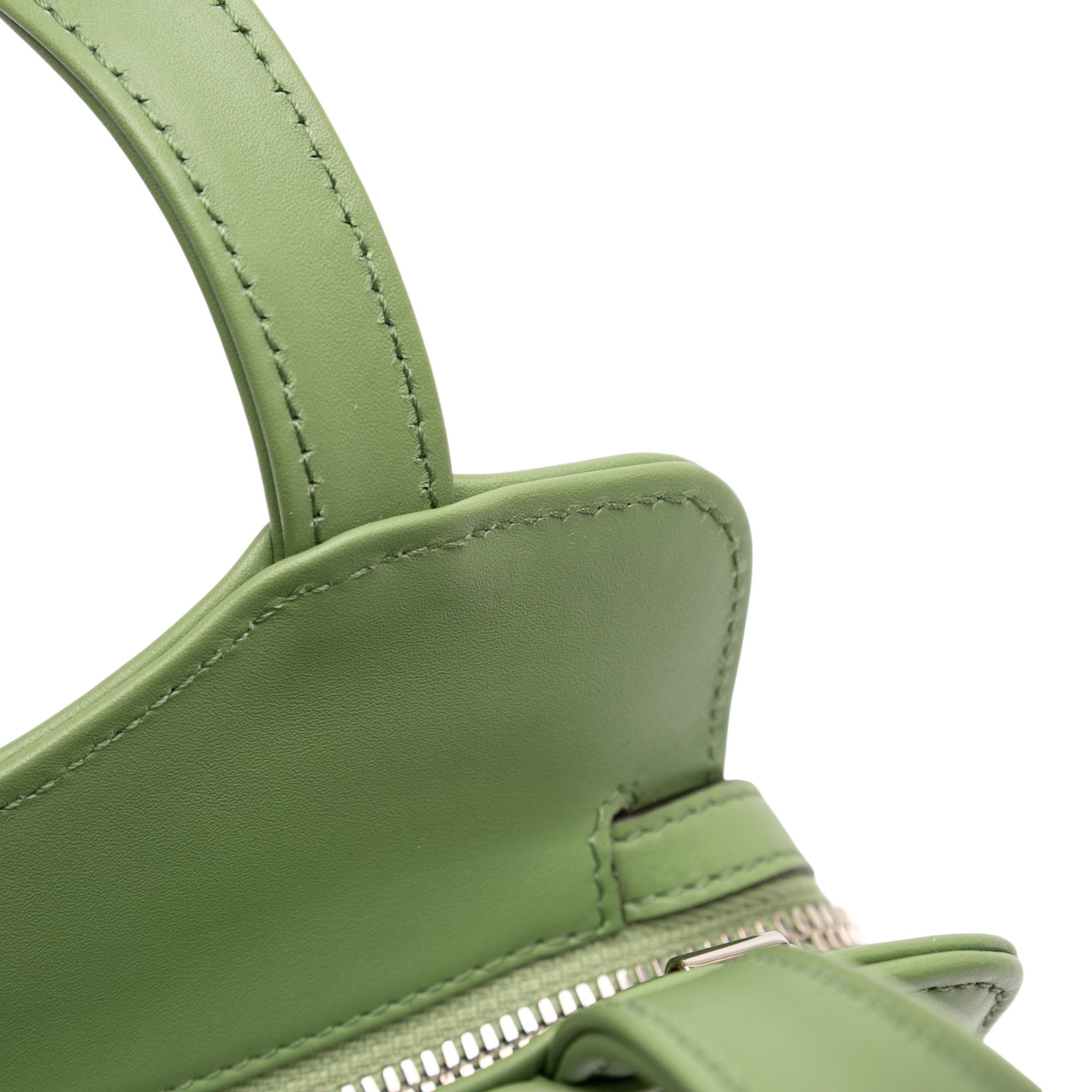 Gucci Small Leather Petite GG Tote - image 8