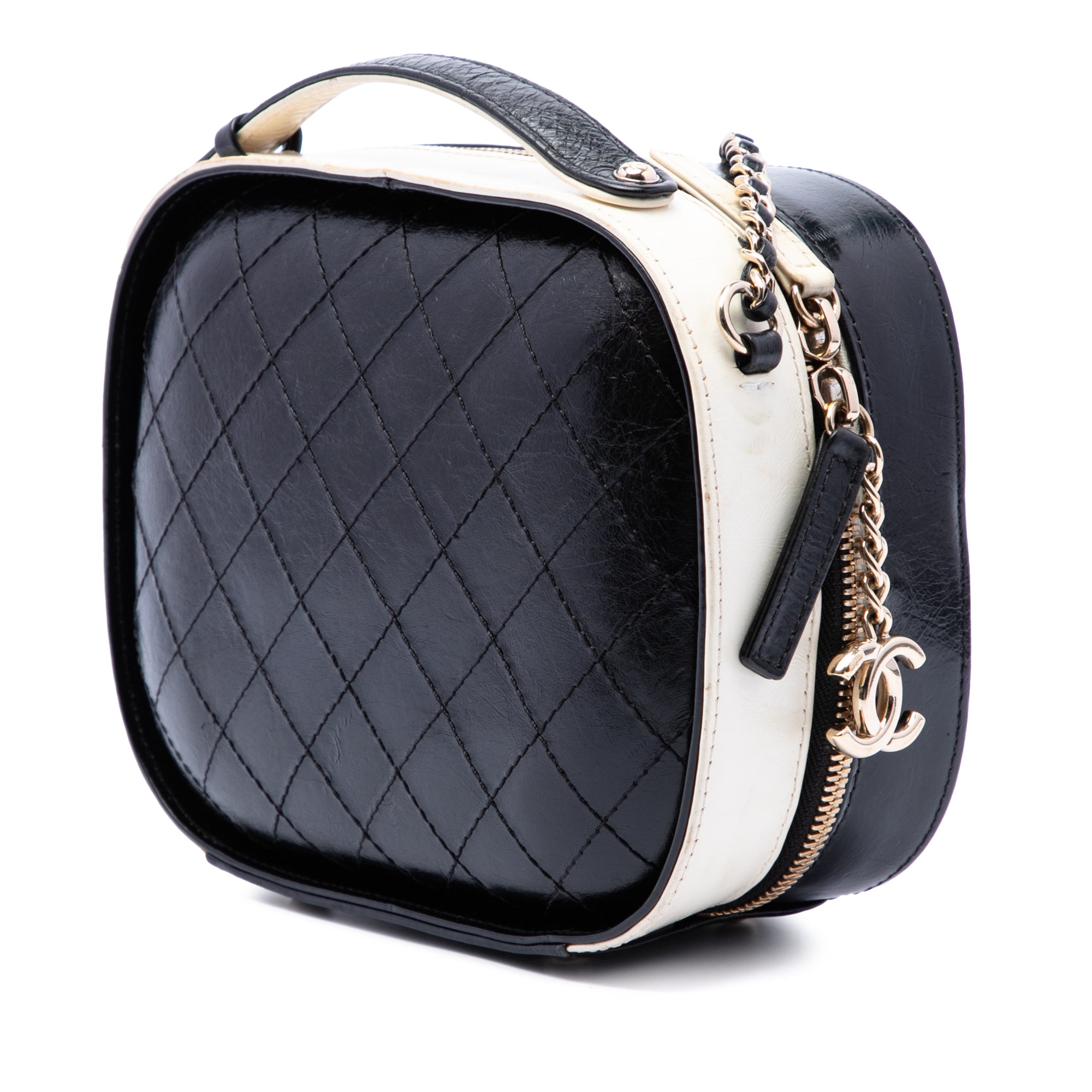 Chanel Small CC Quilted Crumpled Calfskin Vanity Case - image 2