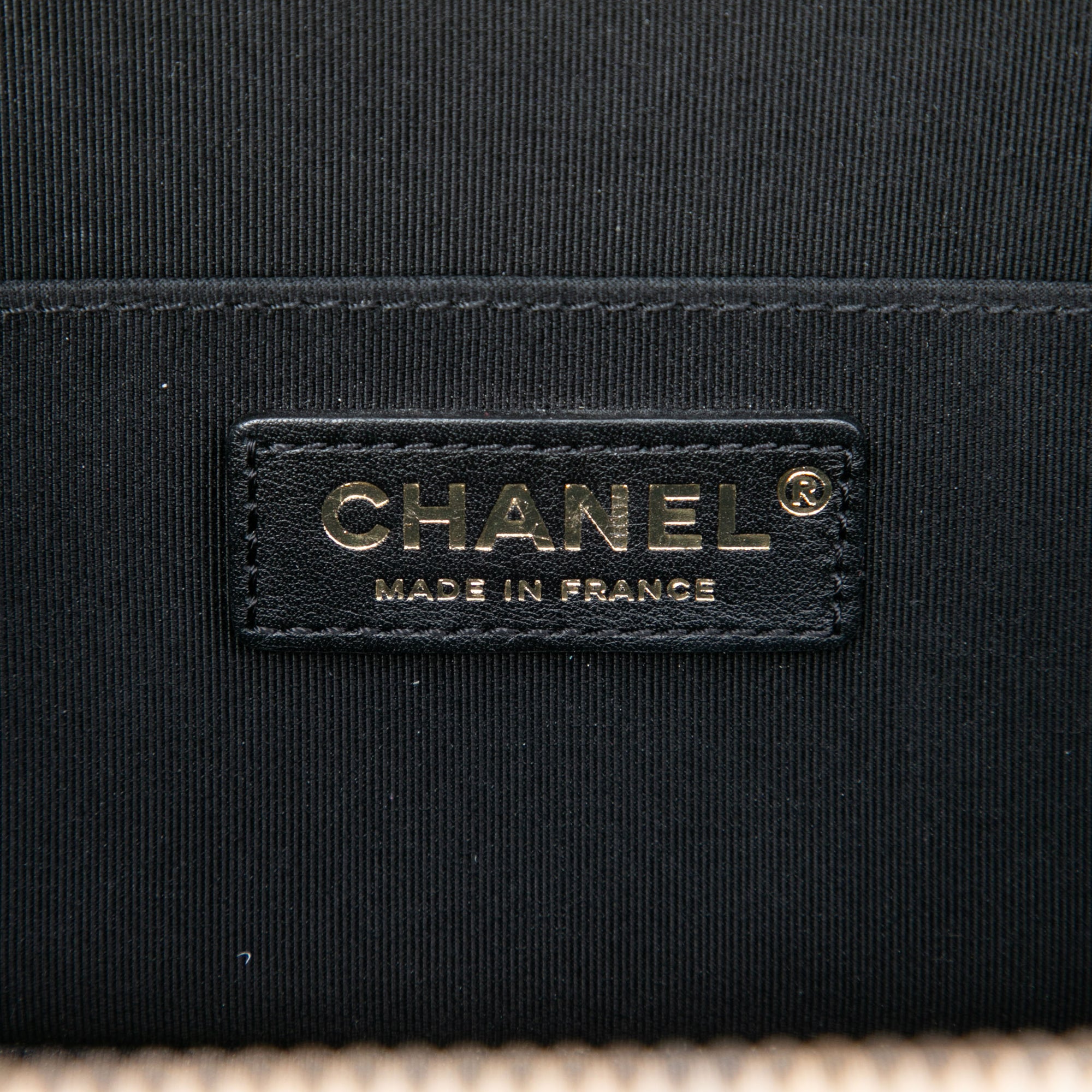 Chanel Small CC Quilted Crumpled Calfskin Vanity Case - image 5
