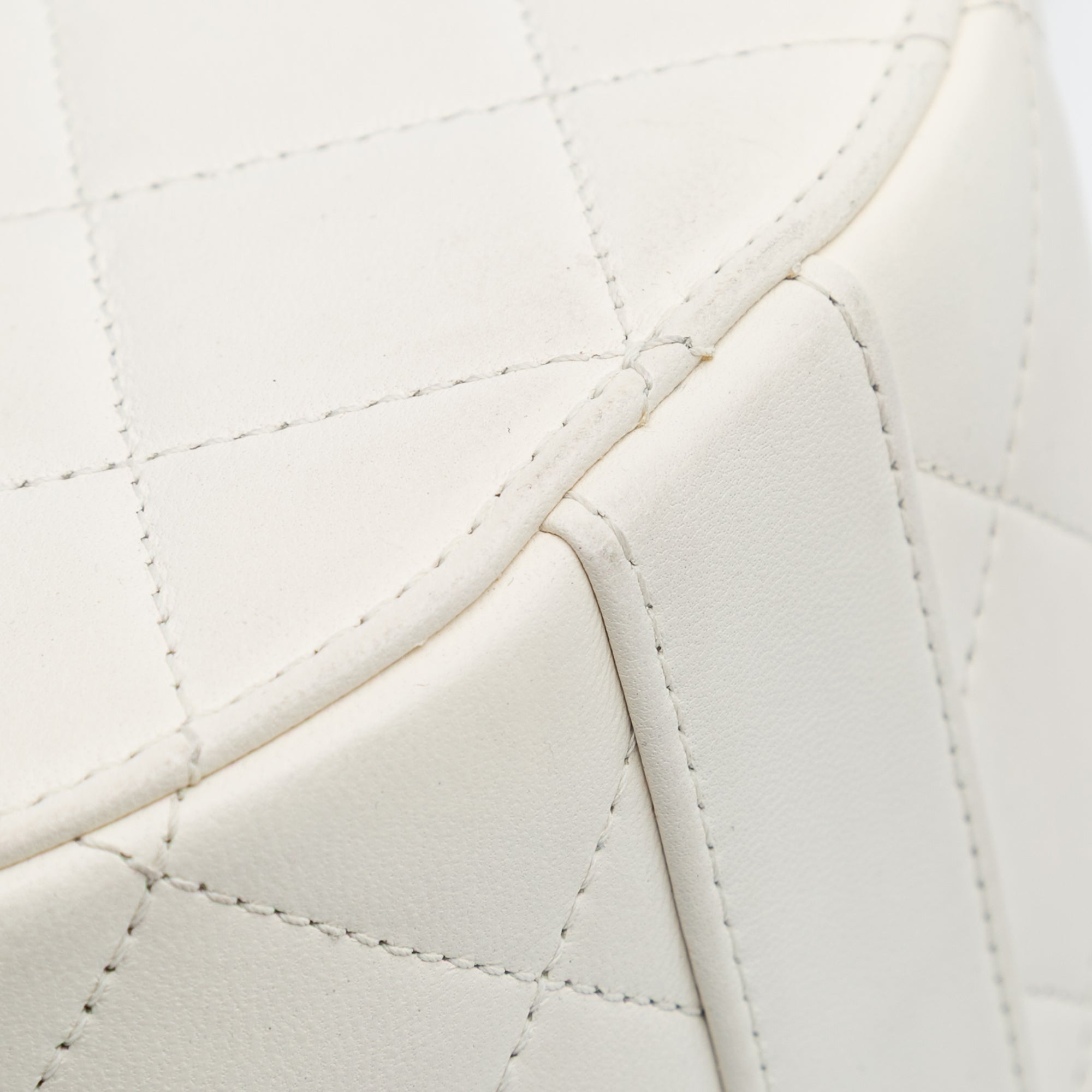 Chanel CC Quilted Lambskin Elegant Chain Vanity Case - image 8