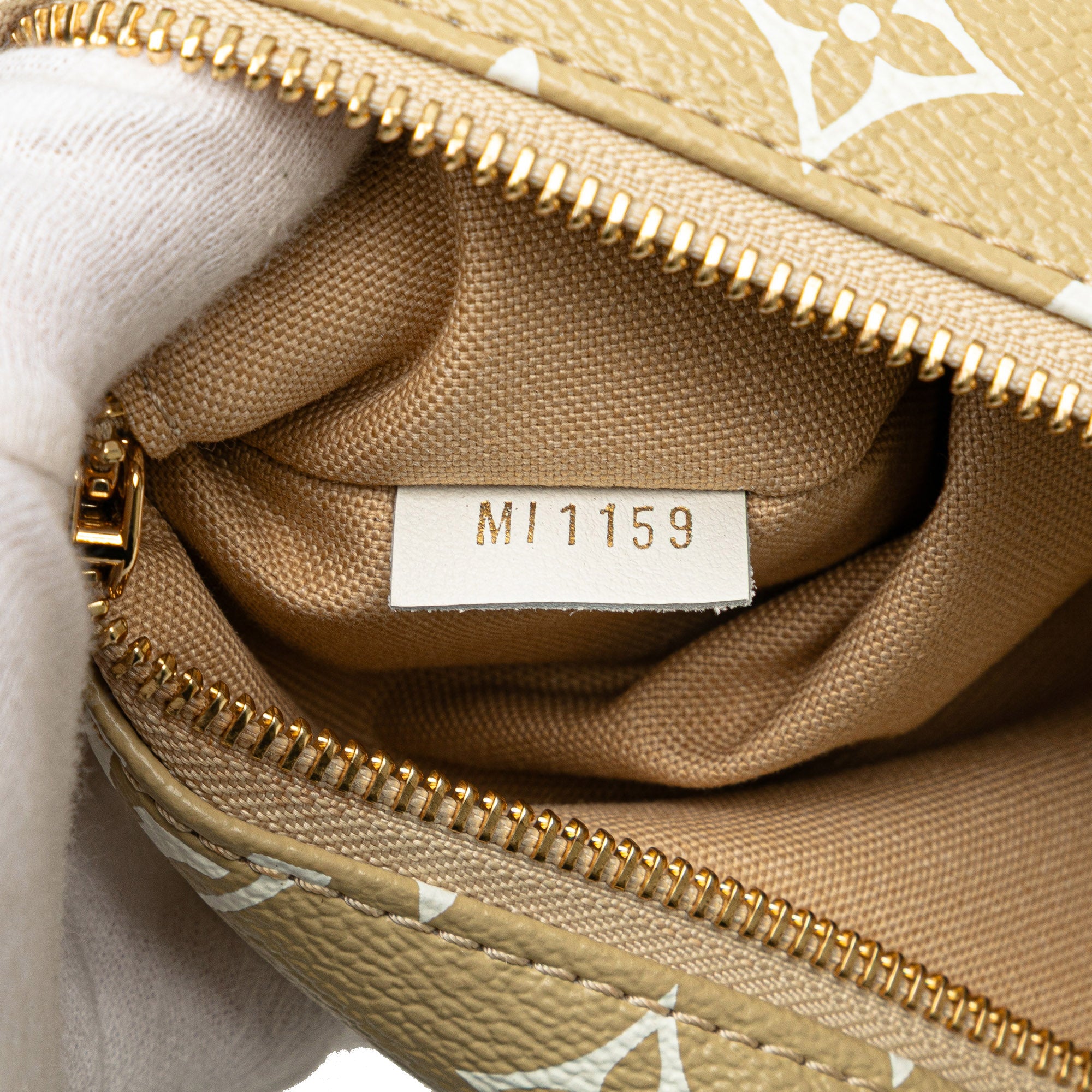 Louis Vuitton Monogram Giant Bumbag - image 6
