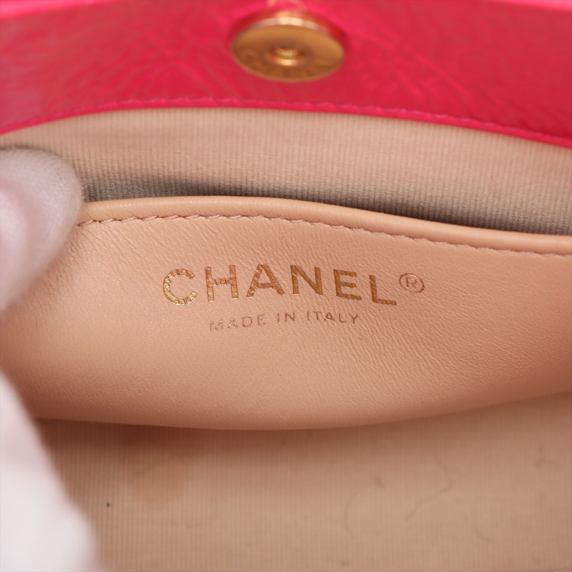 Chanel Medium Shiny Crumpled Calfskin Wavy CC Hobo - image 7