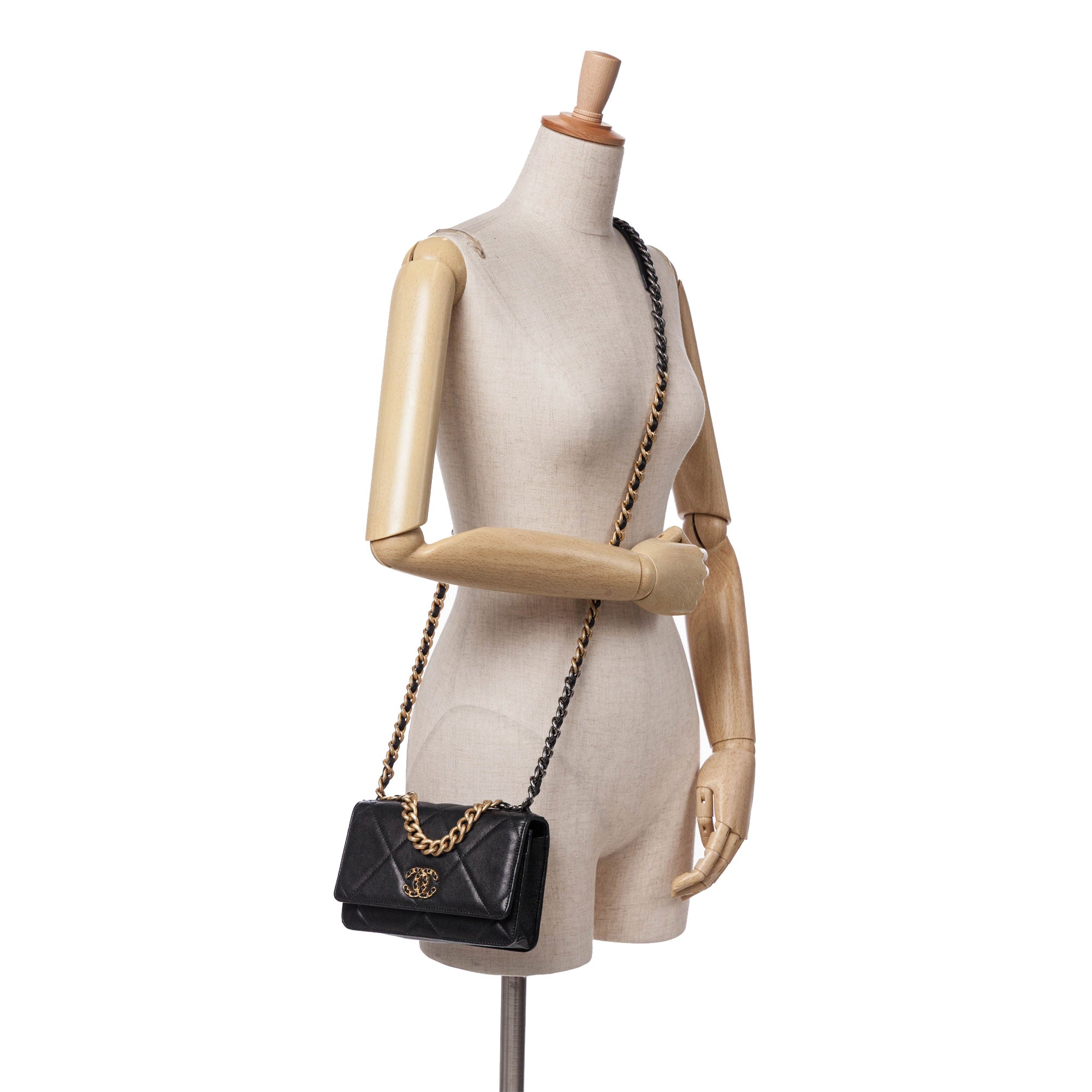 Chanel Quilted Lambskin 19 Wallet on Chain - image 10