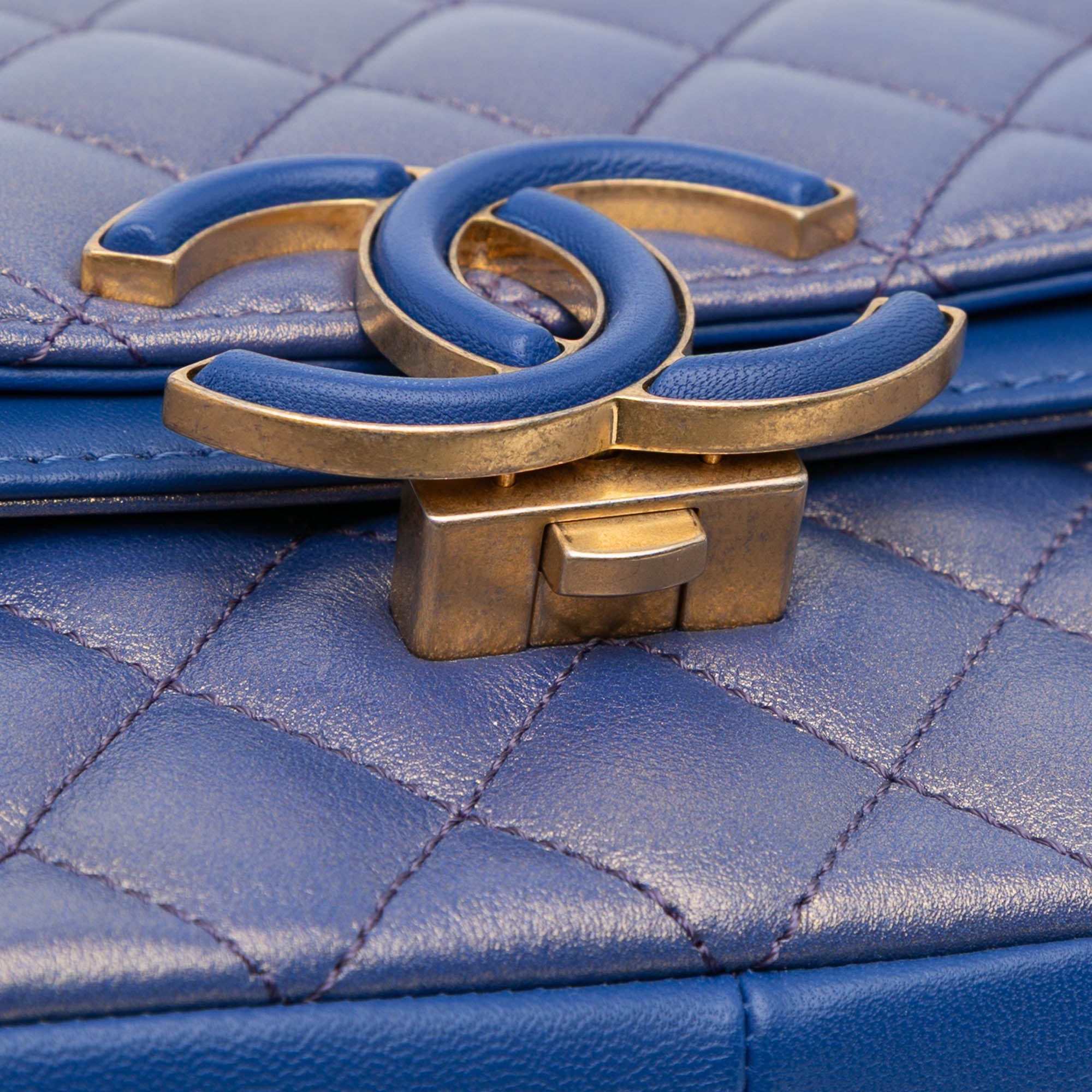 Chanel Medium Quilted Metallic Lambskin CC Chic Double Flap - image 7