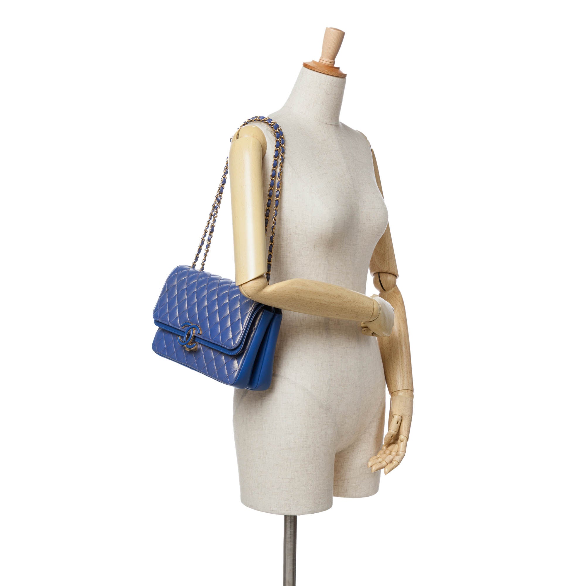 Chanel Medium Quilted Metallic Lambskin CC Chic Double Flap - image 9