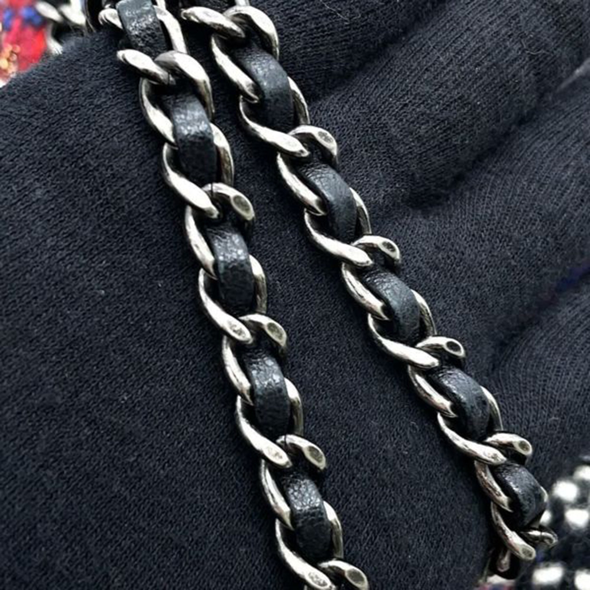 Chanel Small Tweed and Lambskin Girl Clutch on Chain - image 11