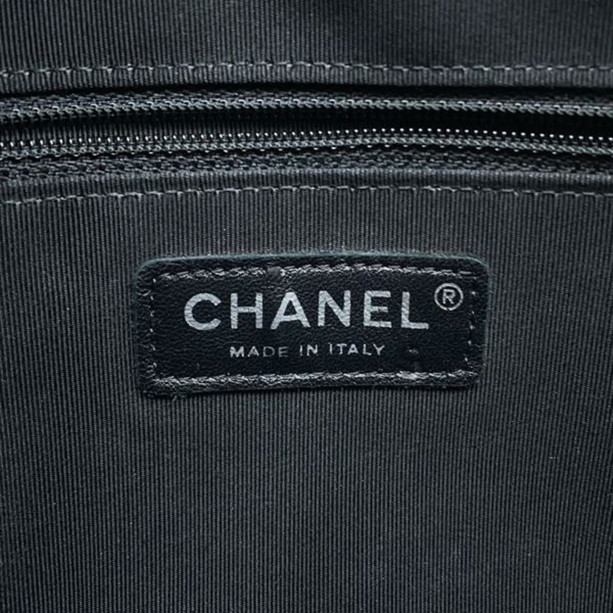 Chanel Small Tweed and Lambskin Girl Clutch on Chain - image 5
