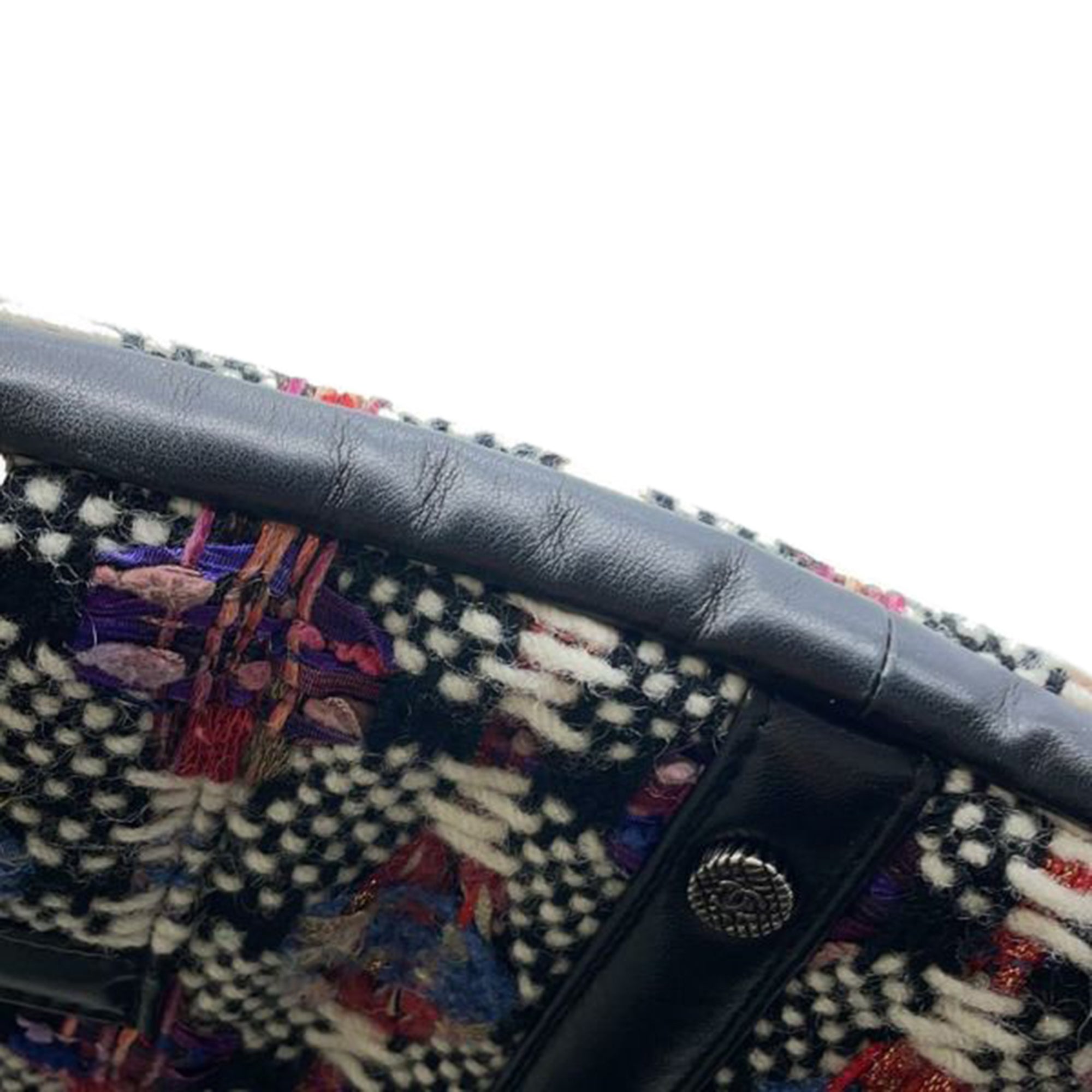Chanel Small Tweed and Lambskin Girl Clutch on Chain - image 8