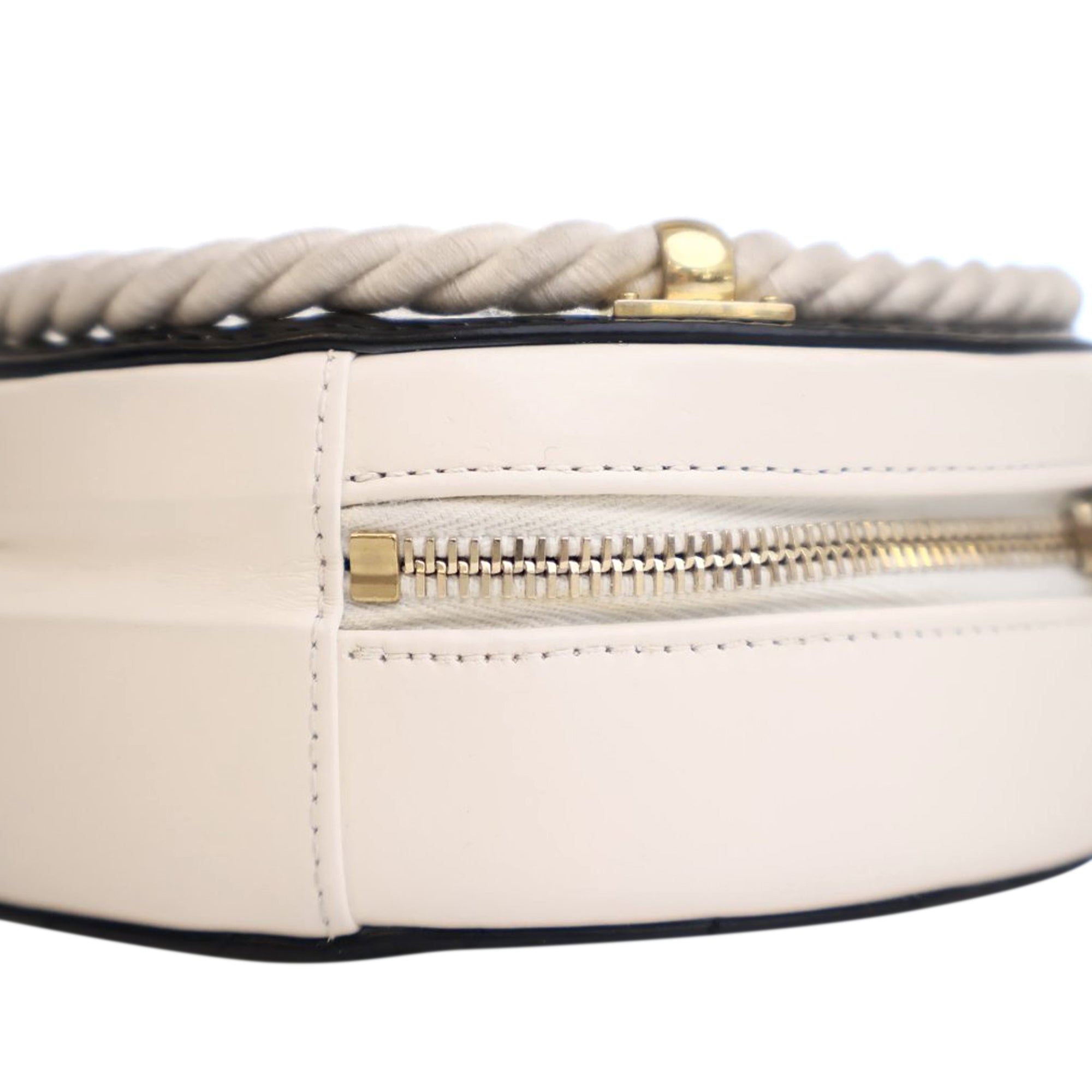 Chanel Crumpled Calfskin En Vogue Round Bag - image 9
