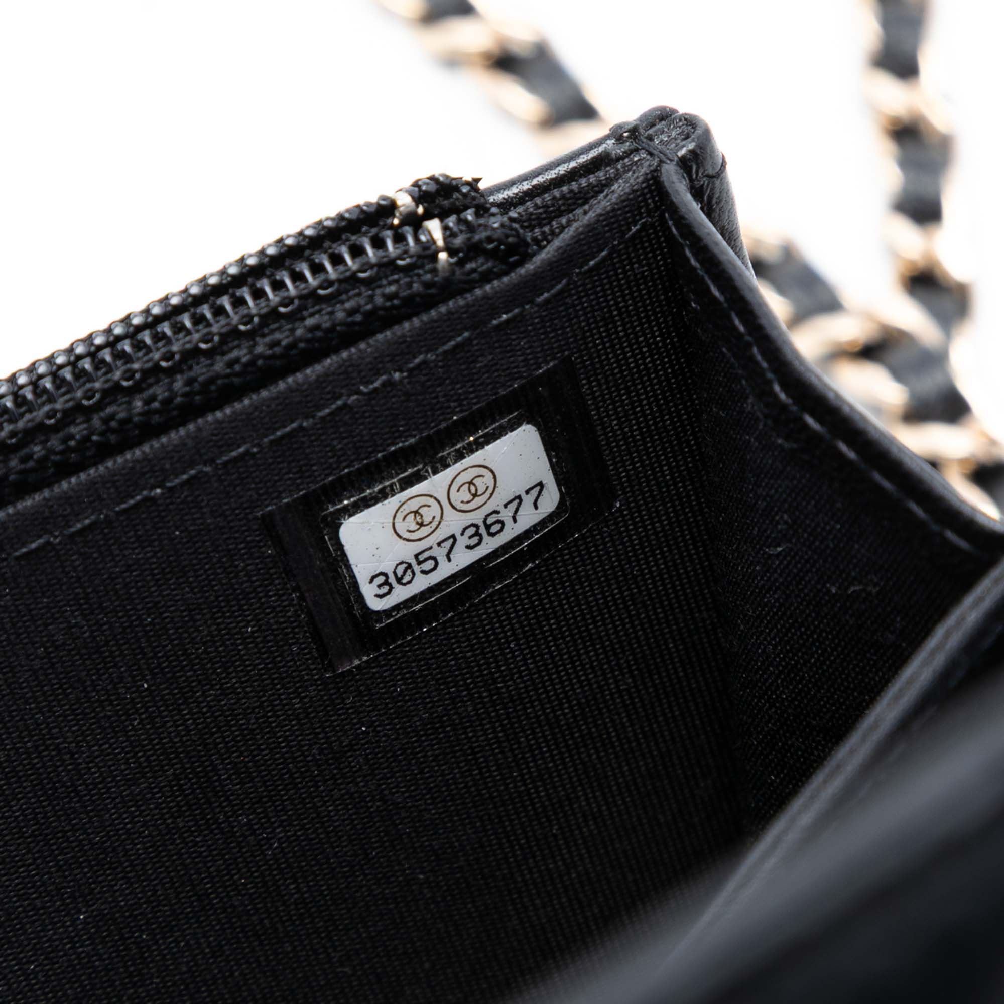 Chanel Mini Lambskin Trendy CC Wallet On Chain - image 5