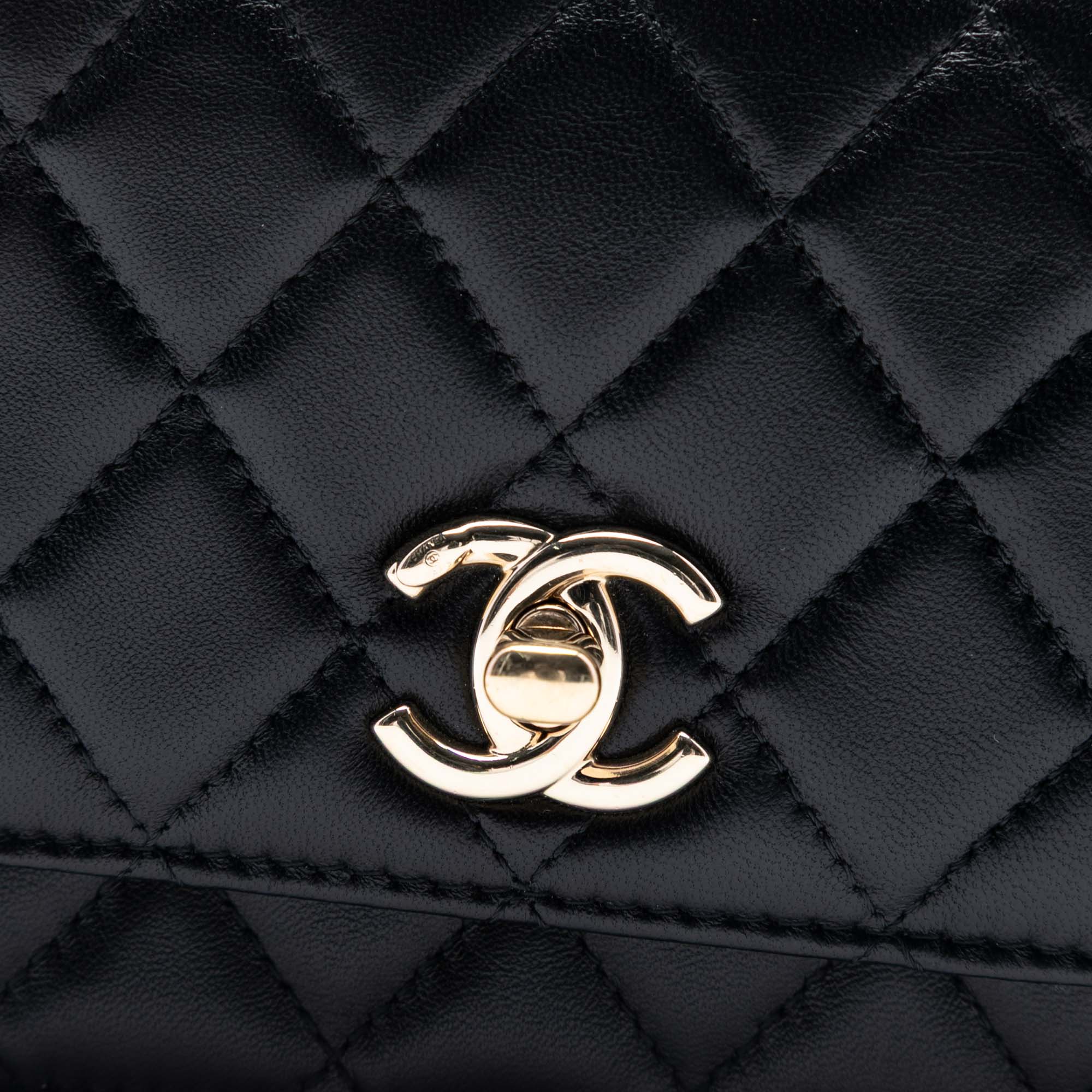 Chanel Mini Lambskin Trendy CC Wallet On Chain - image 6