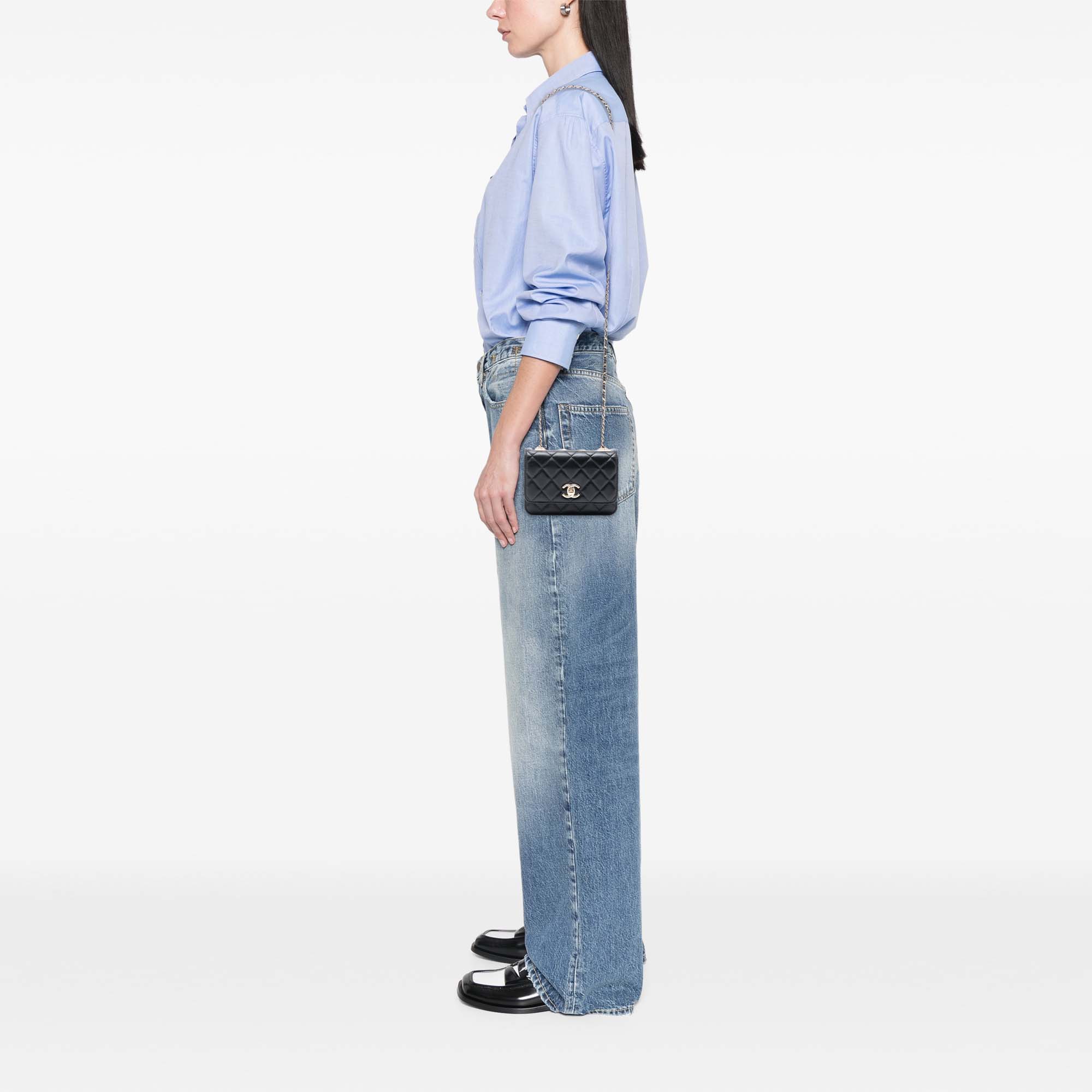 Chanel Mini Lambskin Trendy CC Wallet On Chain - image 7