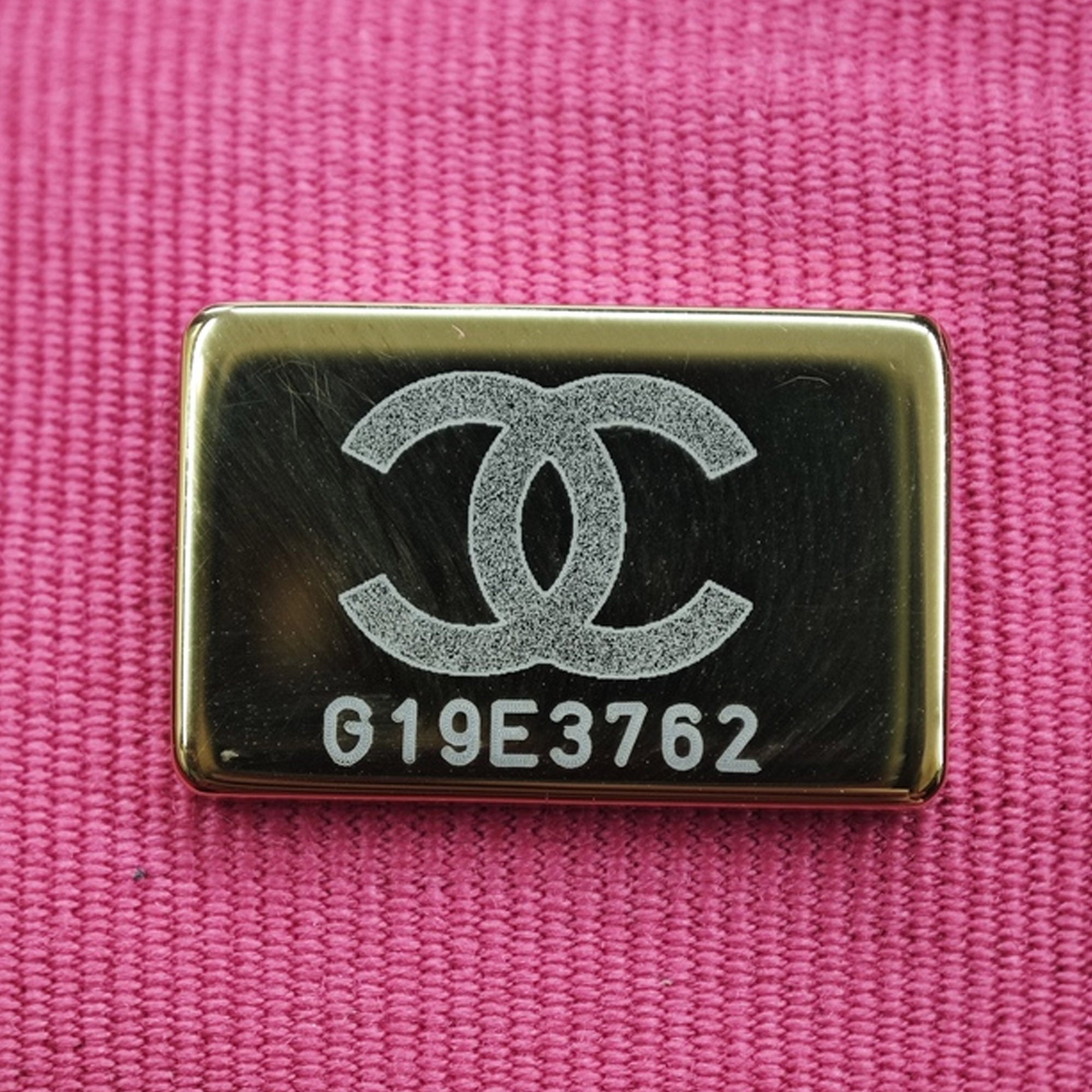 Chanel CC Quilted Calfskin Vanity Case with Chain - image 5
