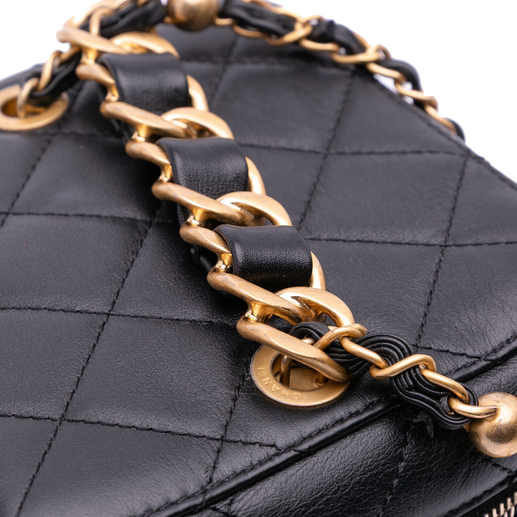Chanel CC Quilted Calfskin Vanity Case with Chain - image 6