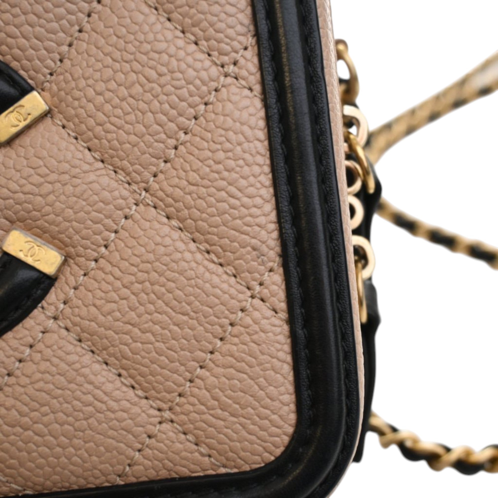 Chanel Small Caviar CC Filigree Vanity Case - image 9