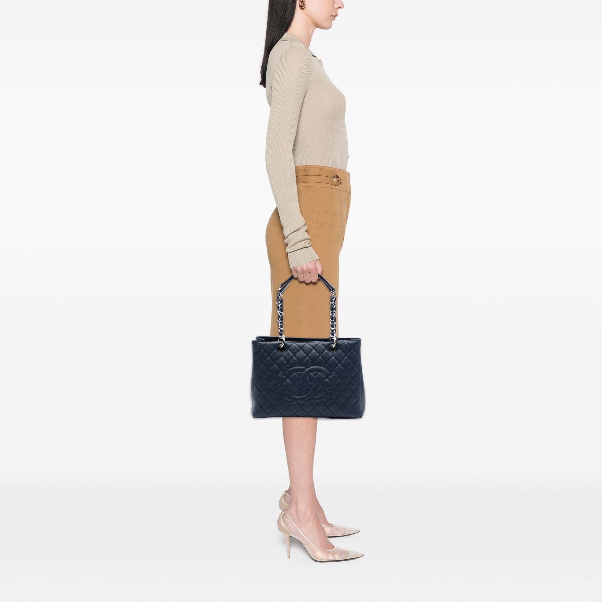 Chanel Caviar Grand Shopping Tote - image 8