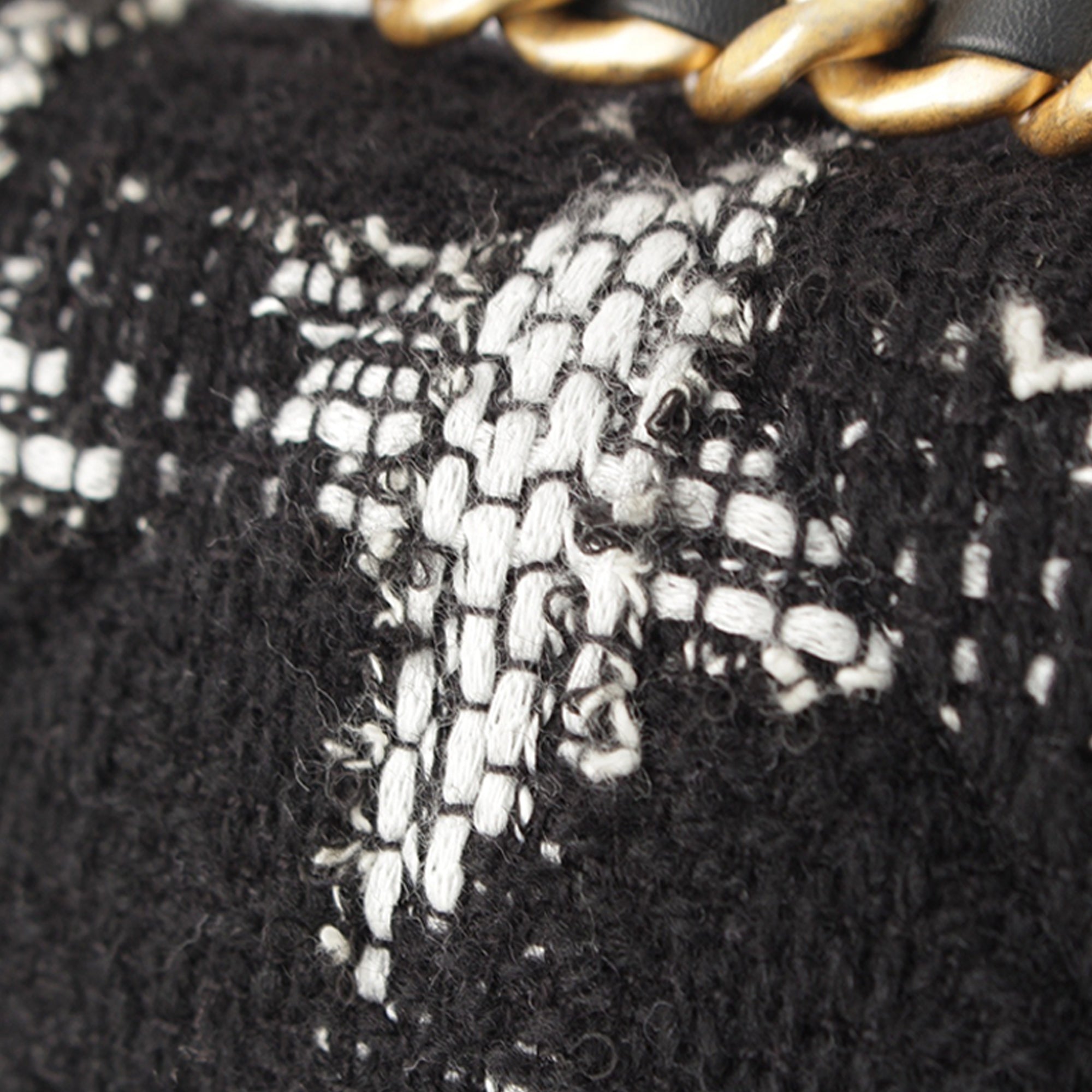 Chanel Medium Tweed 19 Flap - image 11