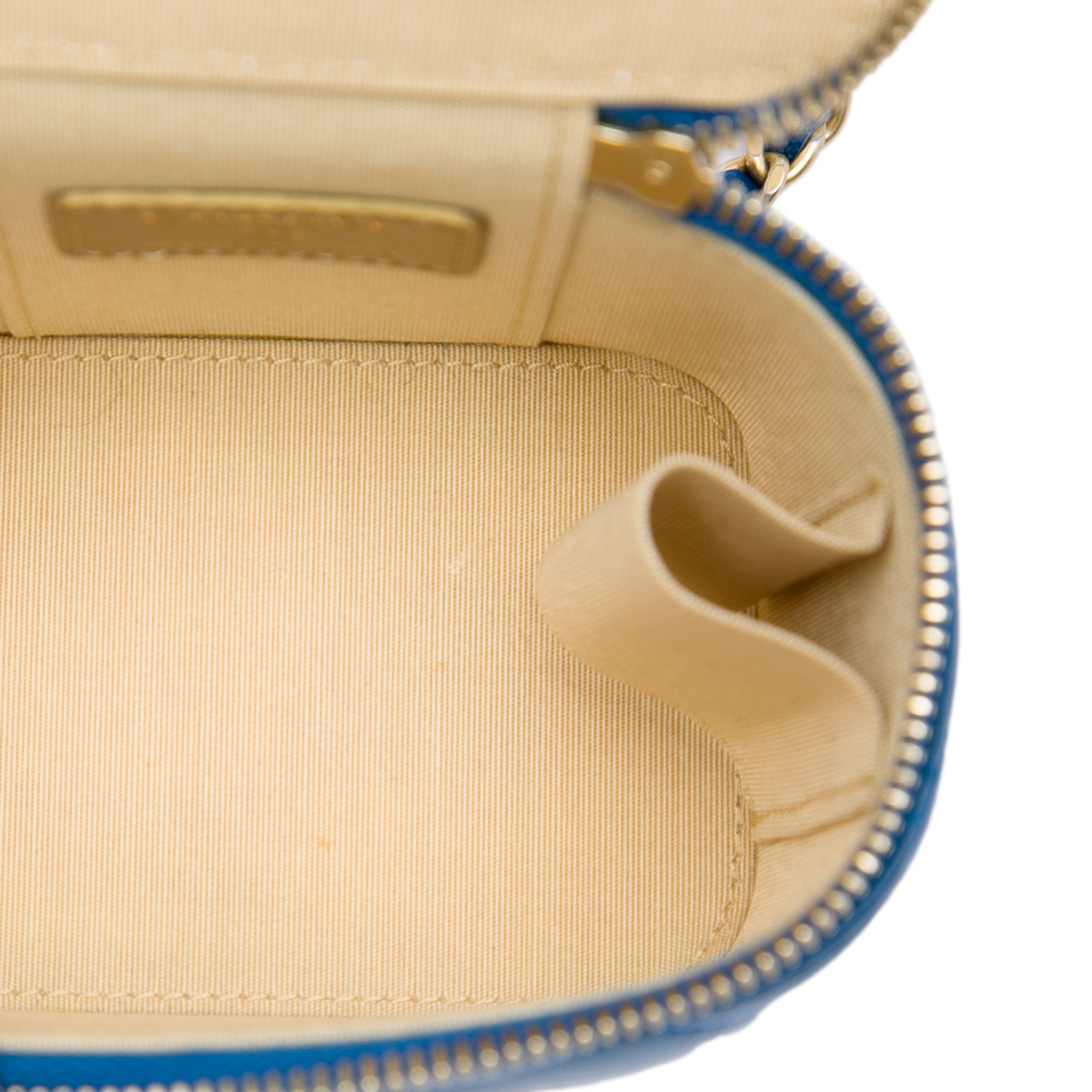Chanel Mini Quilted Lambskin Pearl Crush Vanity Case With Chain - image 4