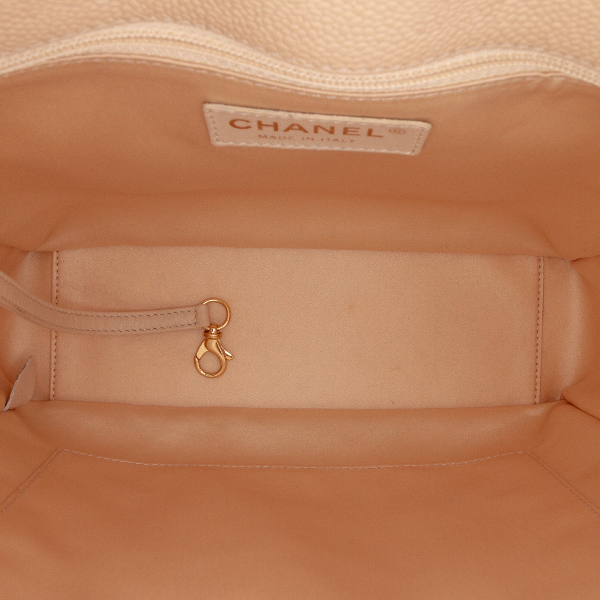 Chanel Caviar Petite Shopping Tote - image 4