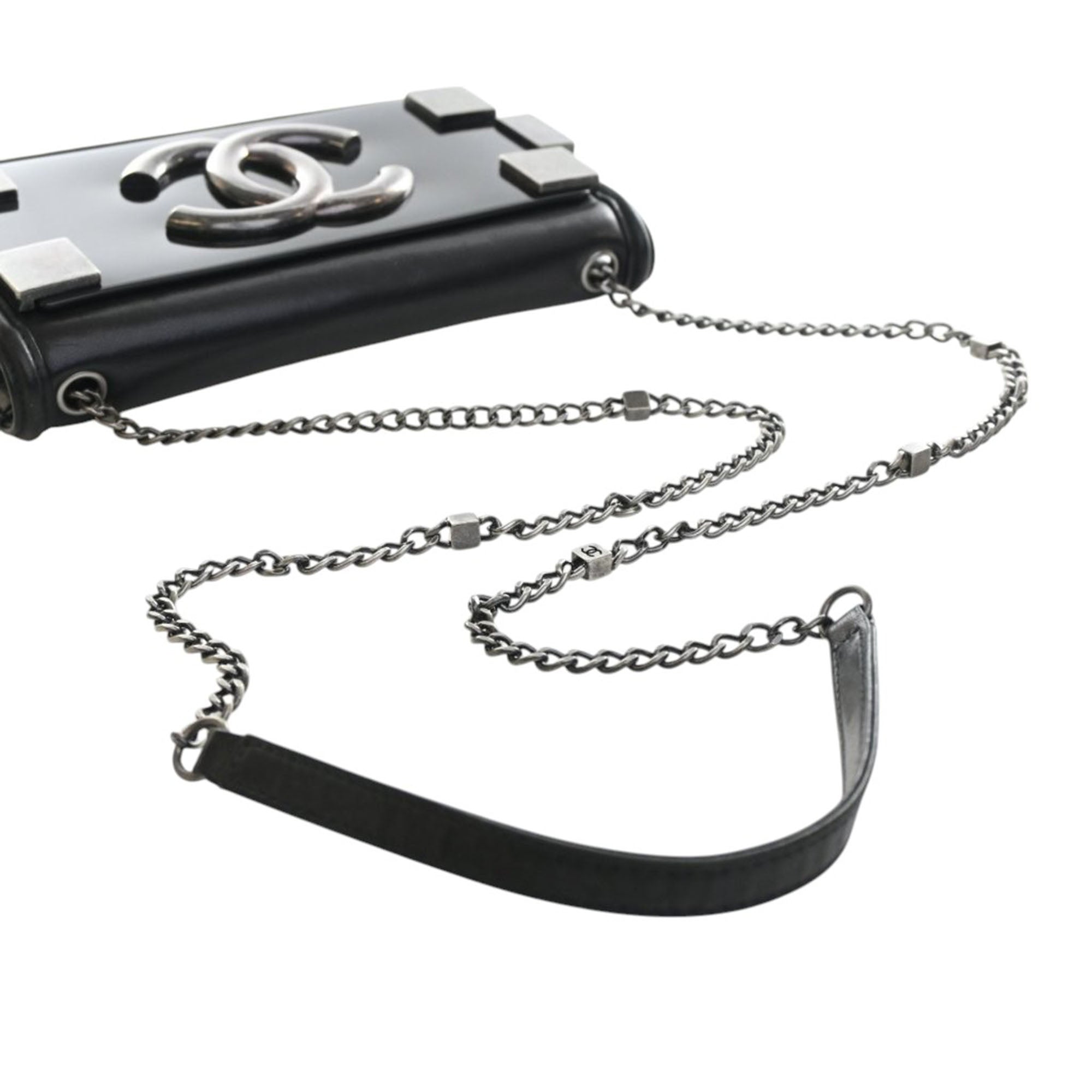 Chanel Lambskin and Acrylic Boy Brick Horizontal Flap - image 14