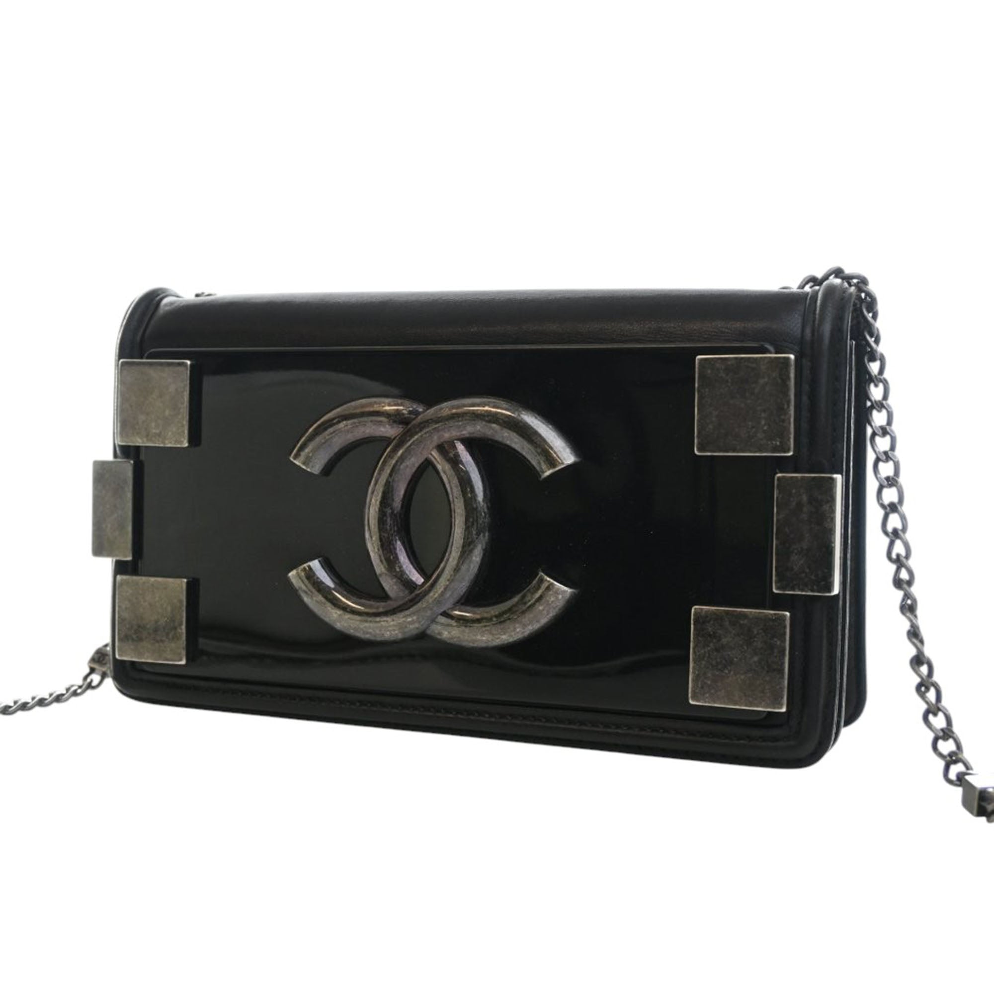 Chanel Lambskin and Acrylic Boy Brick Horizontal Flap - image 7
