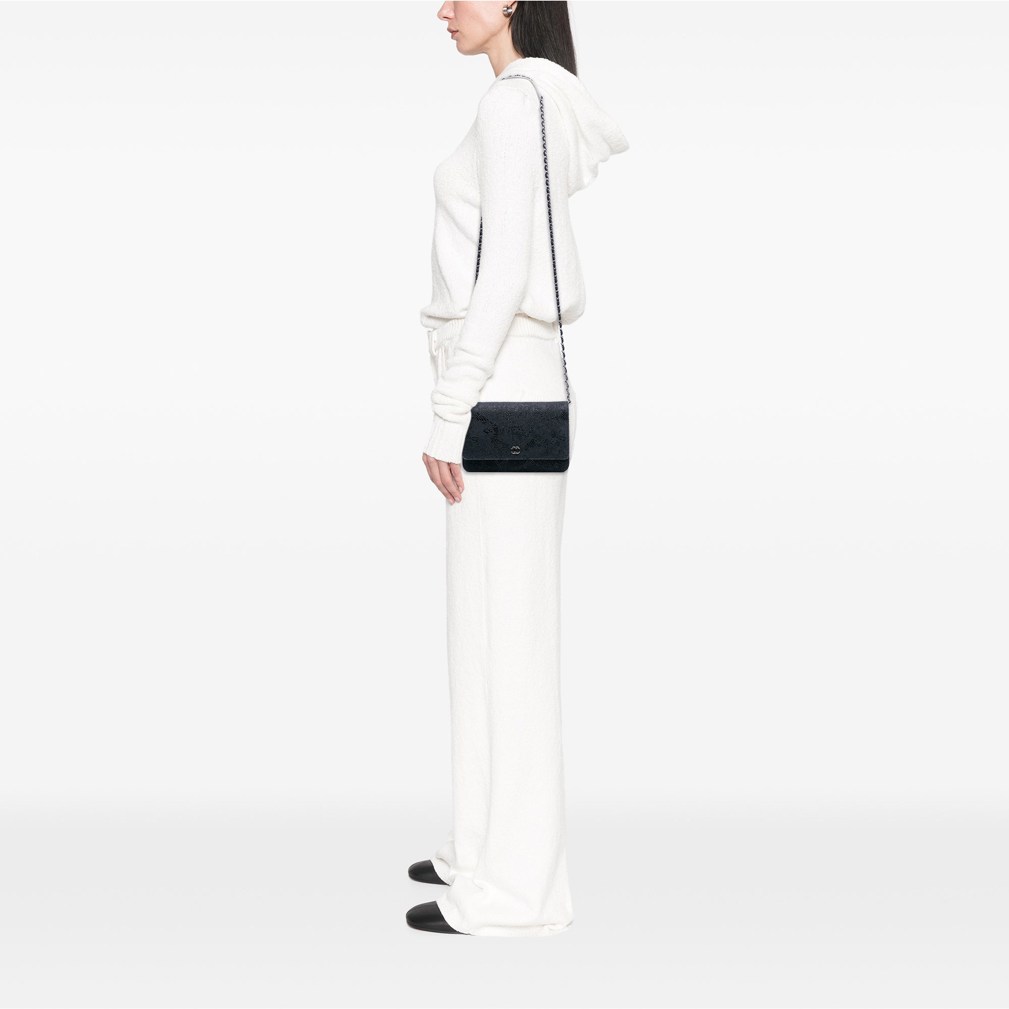 Chanel CC Lace Overlay Goatskin Wallet On Chain - image 12