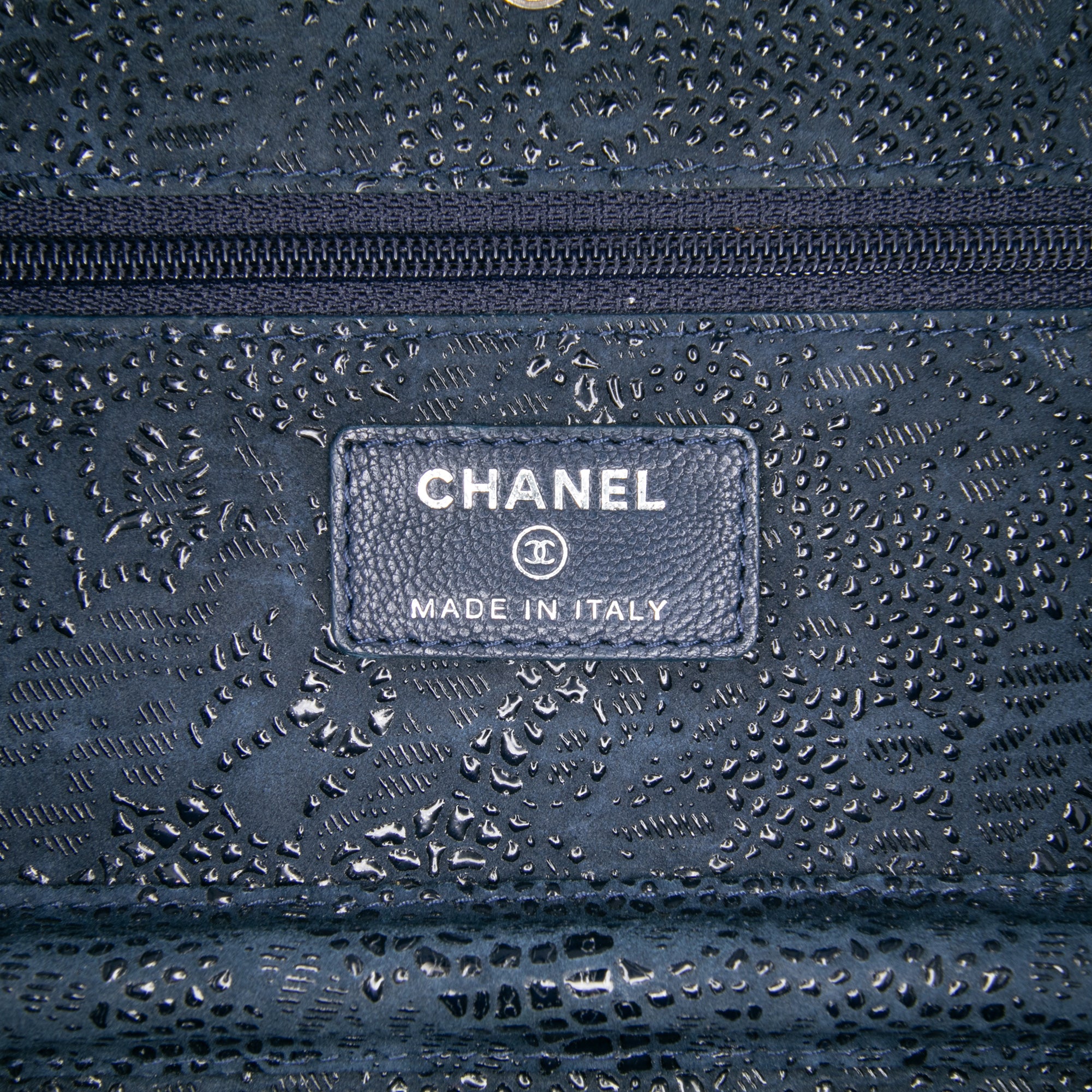 Chanel CC Lace Overlay Goatskin Wallet On Chain - image 5