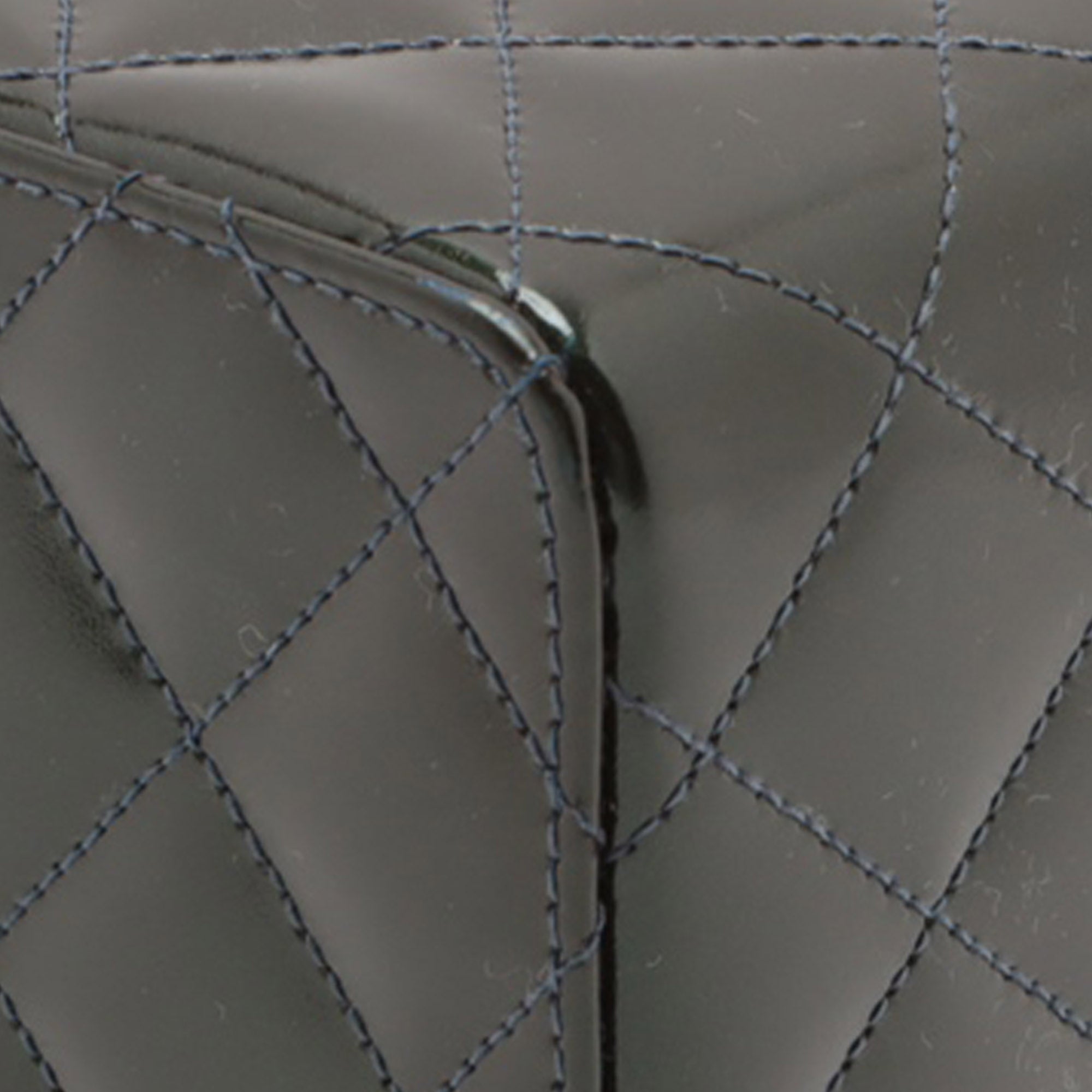 Chanel Quilted Patent Vanity Box - image 11