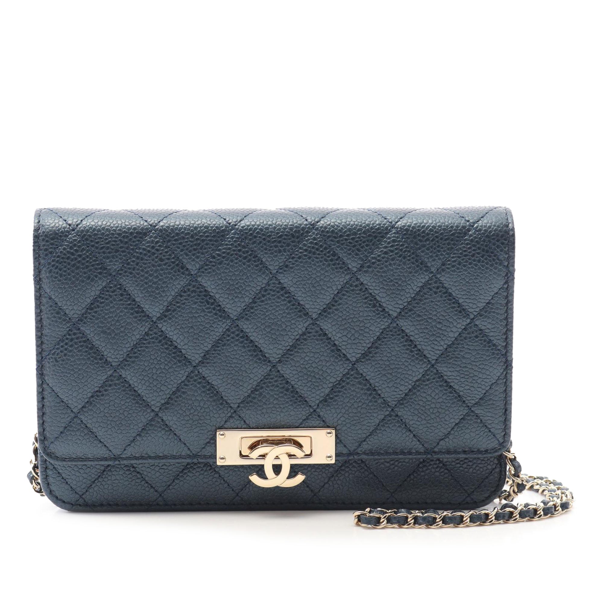 Chanel CC Caviar Golden Class Wallet on Chain - image 1